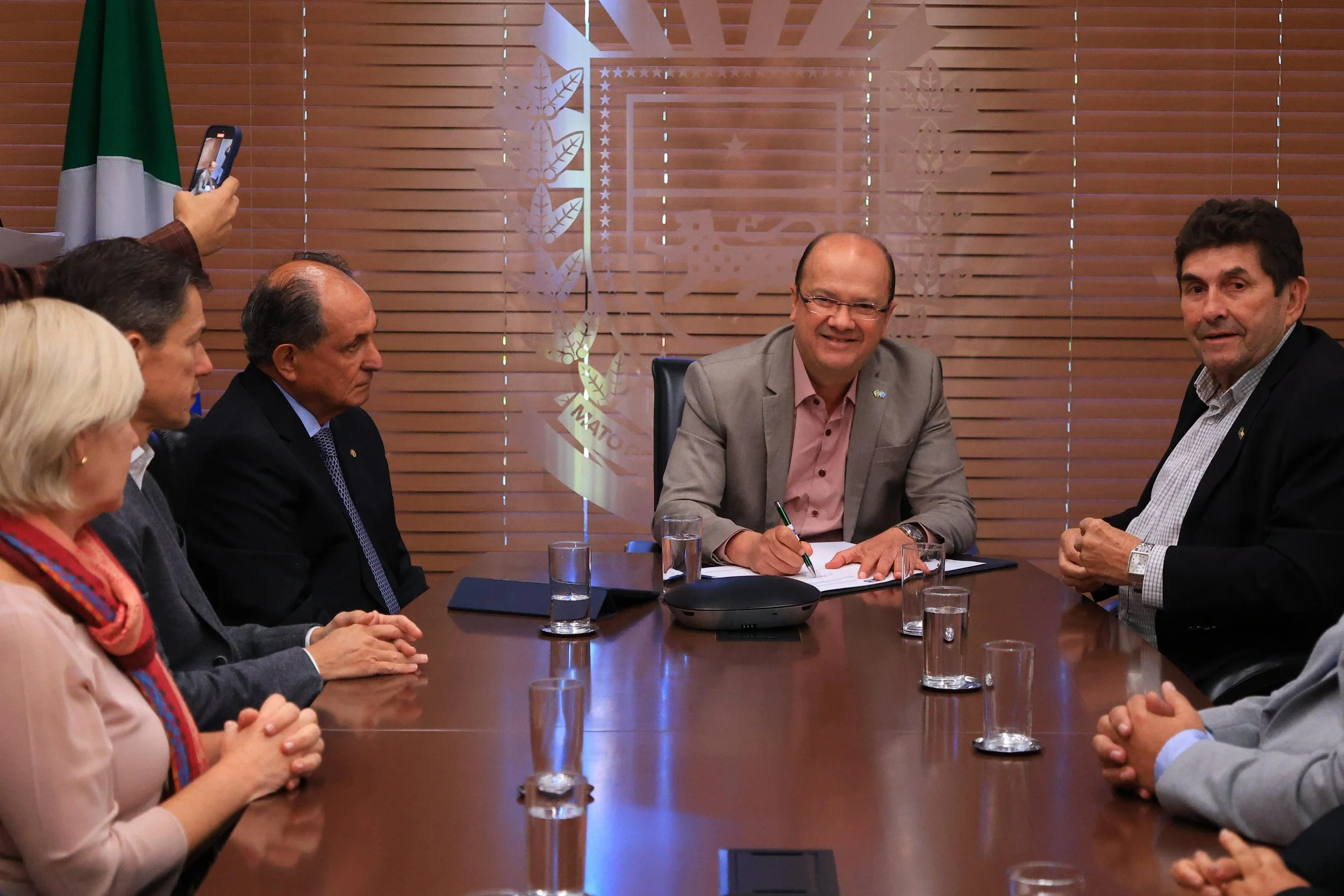 Governo de MS firma parceria com Inocência para garantir área destinada à construção de moradias populares