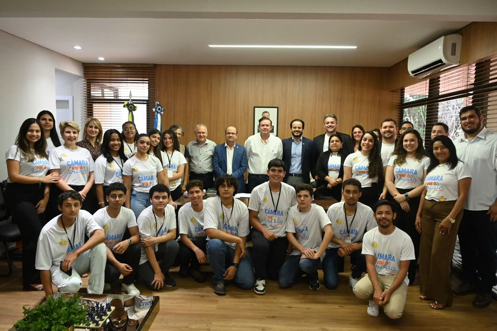 Cidadania em prática: Governadoria recebe estudantes de Aparecida do Taboado e fortalece formação política da juventude sul-mato-grossense