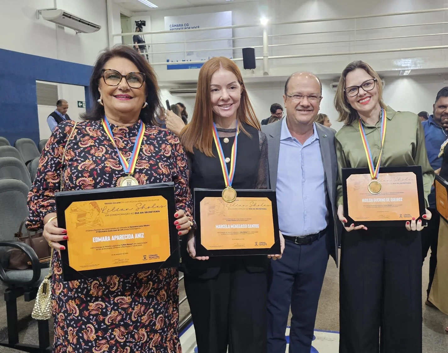 Sessão Solene celebra Dia da Secretária e homenageia servidoras da Governadoria