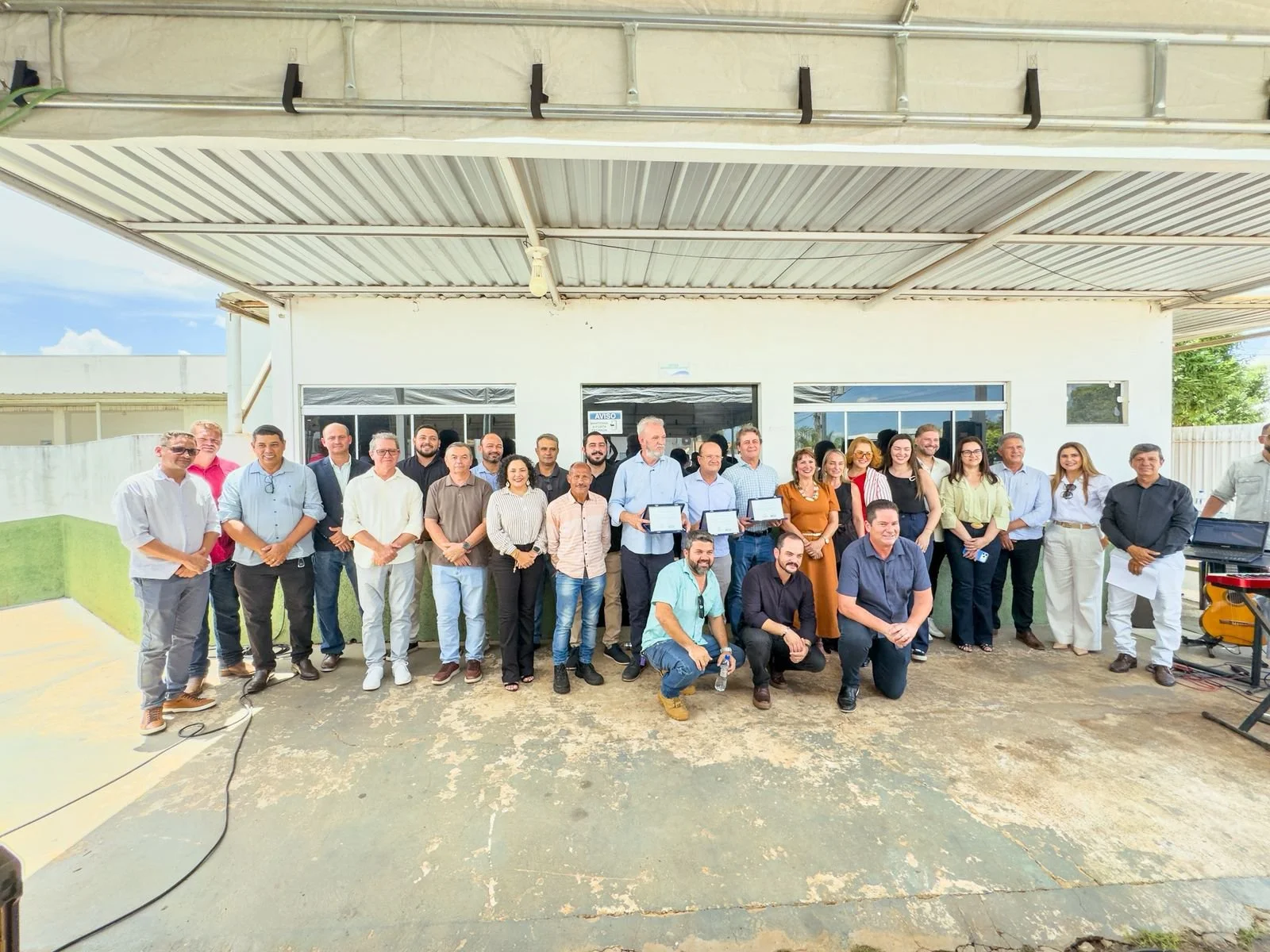 Governo do Estado fortalece regionalização da saúde e entrega raio-X digital para hospital de Sonora