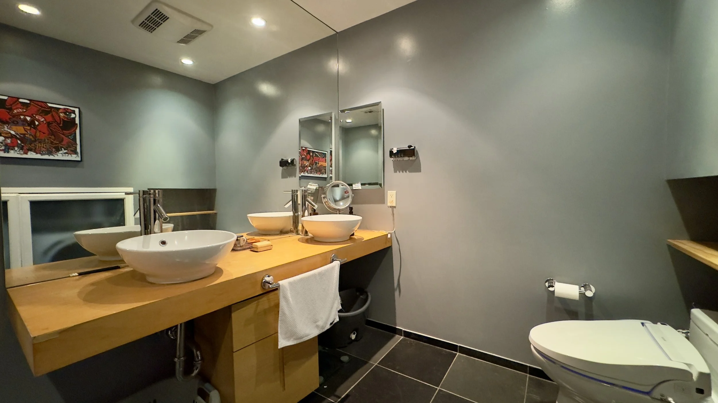 1260 Kings Master Bathroom - 3.jpeg