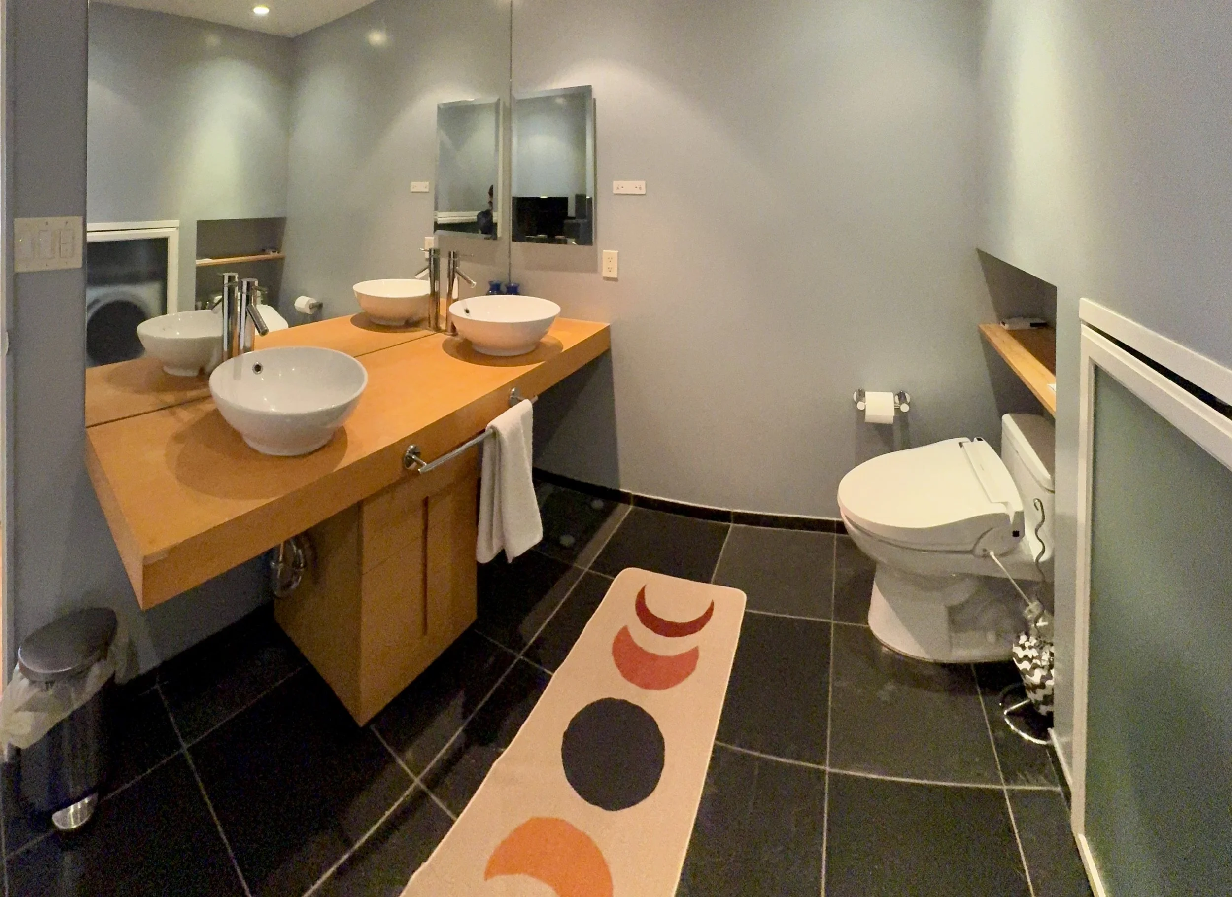 1260 Kings - master bathroom .jpeg