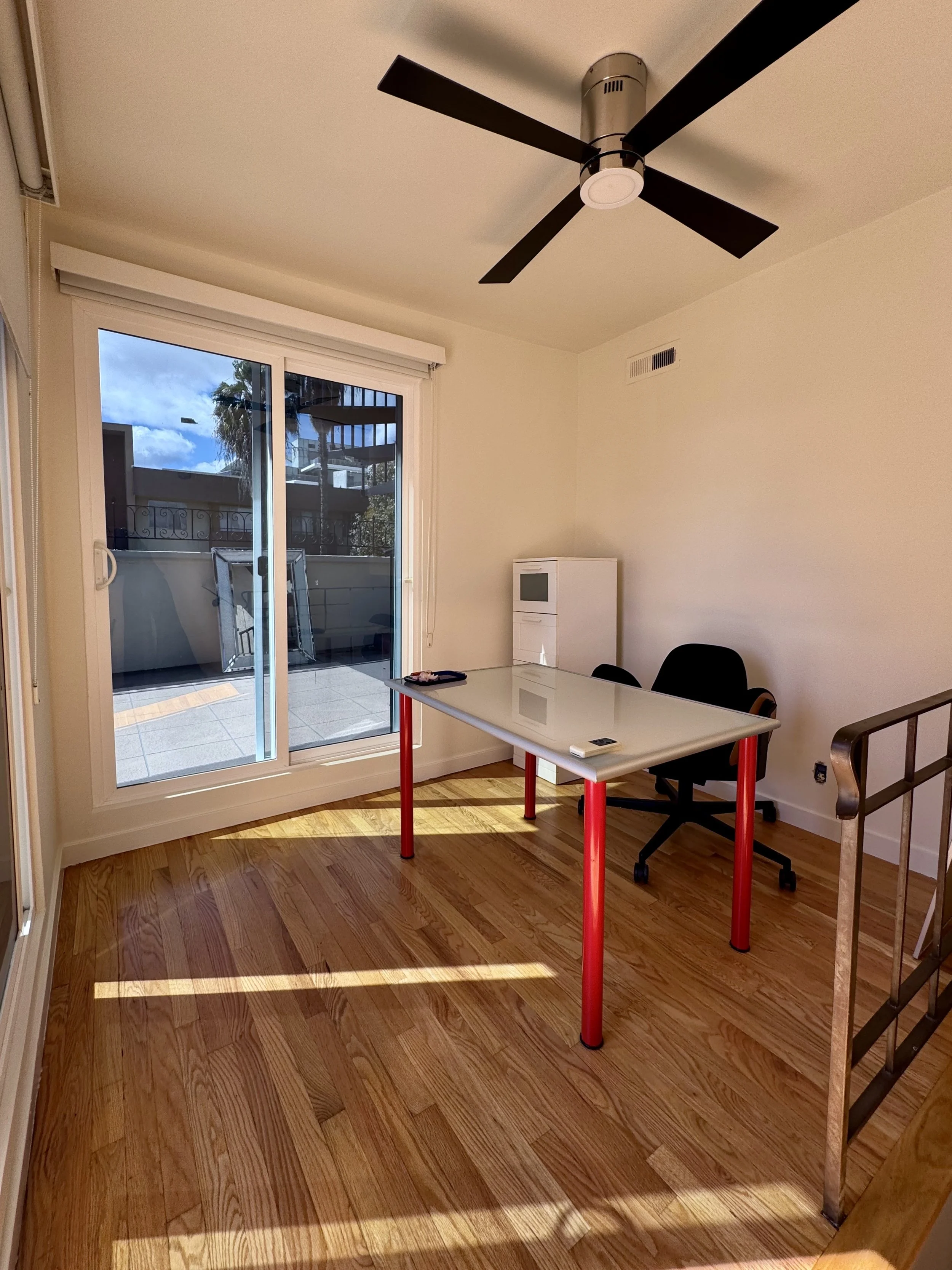1260 Kings - office.jpeg
