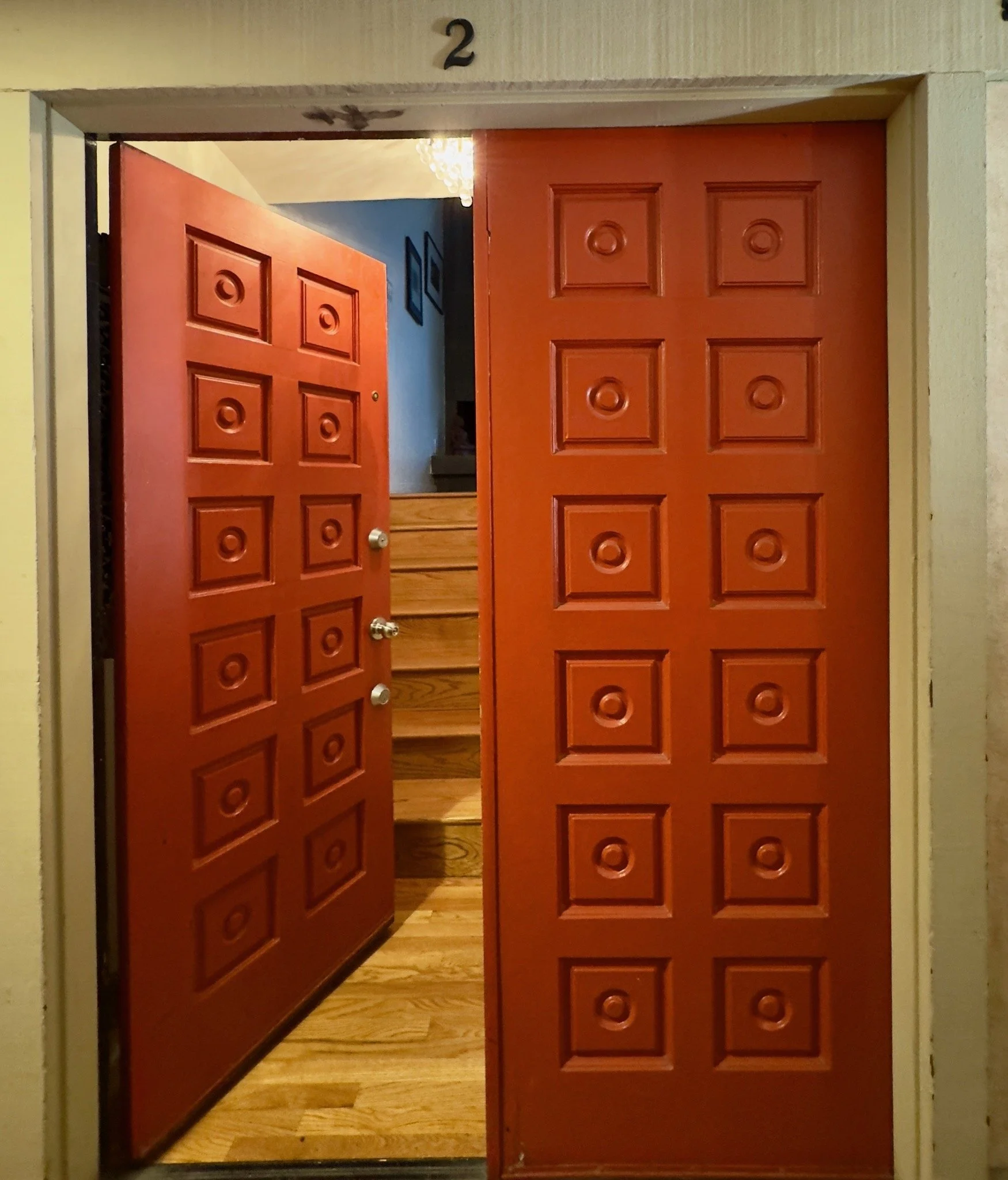 1260 Kings - entrance.jpeg