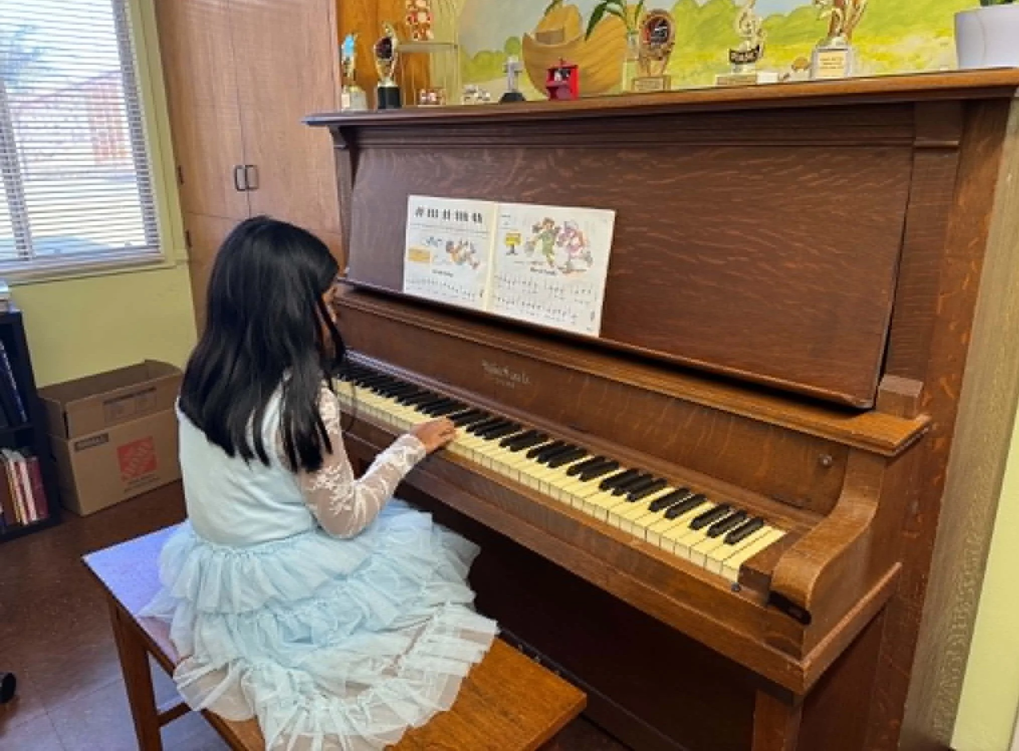 piano 2.jpg
