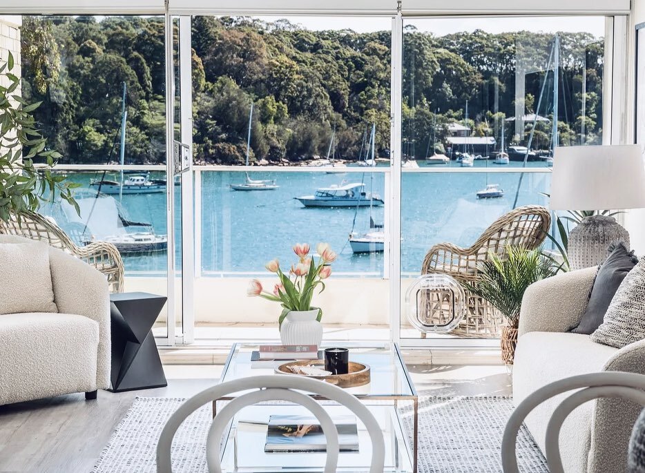 ON THE MARKET &bull; Sunrise or sunsets works for us just fine at this stunning two bedroom light filled apartment

Situated on the waters edge at McMahons Point, full staging by BBS
.
.
.
.
.
.
#propertystaging #property #homestaging #stagingpropert