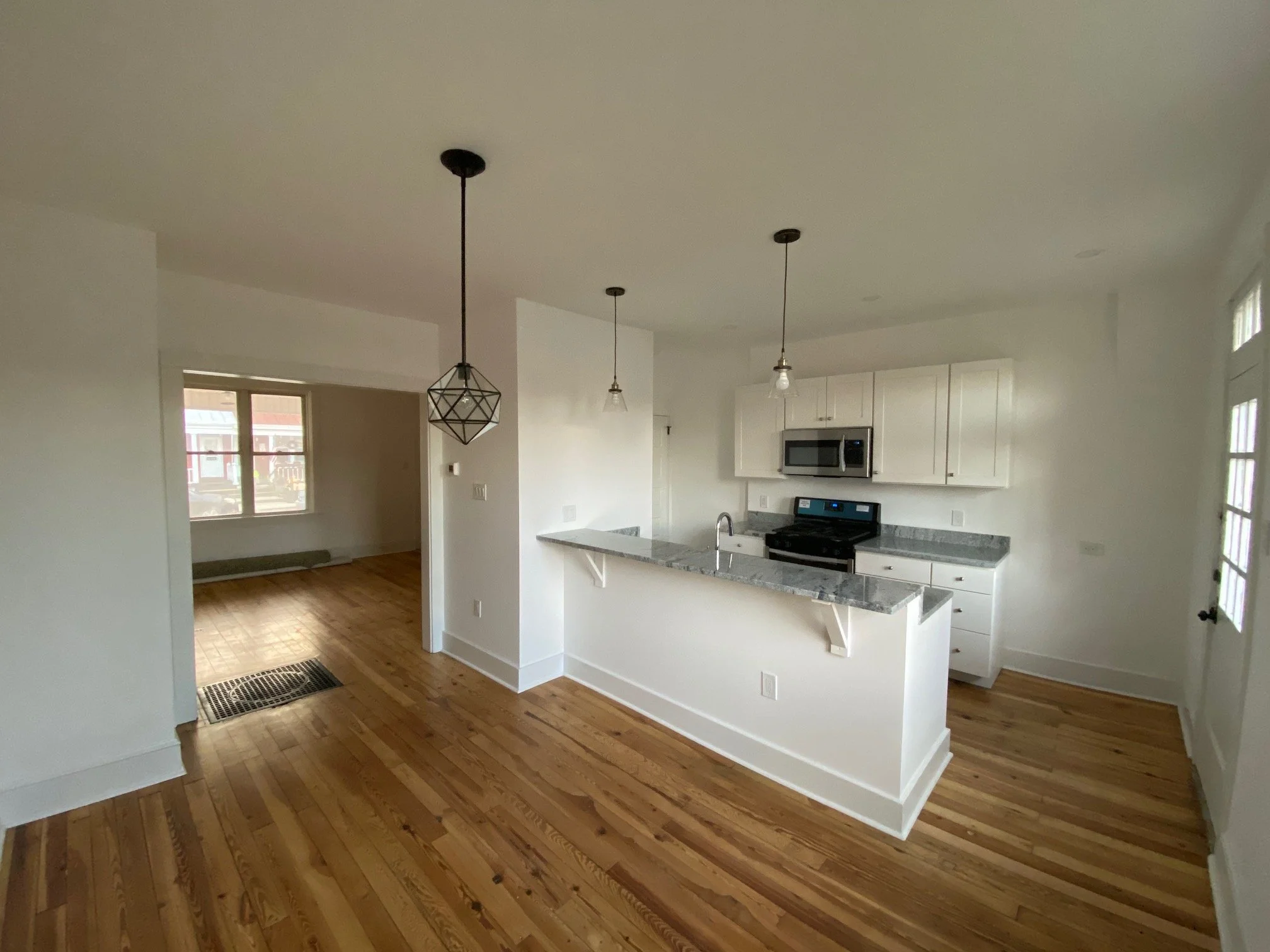 205 Kitchen.jpg