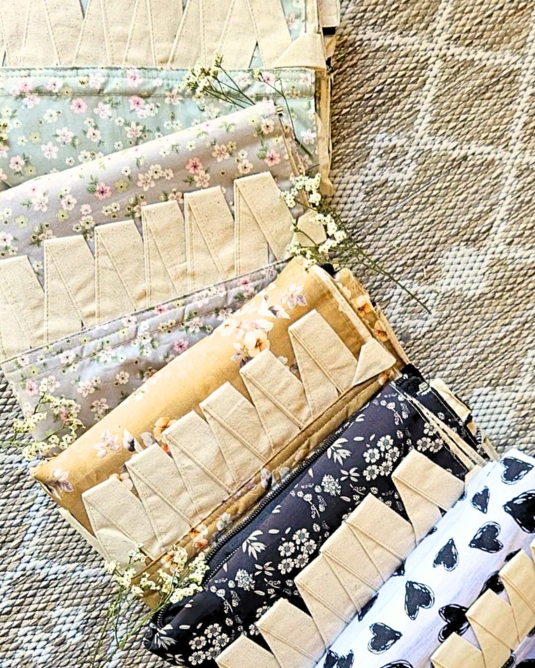 Upgrade your postpartum recovery with a bind designed to do more:

&bull; Malaysian handmade craftsmanship
&bull; Breathable 100% cotton -  supportive but gentle
&bull; 360&deg; compression for stability and posture
&bull; Easy-adjust corset-style la