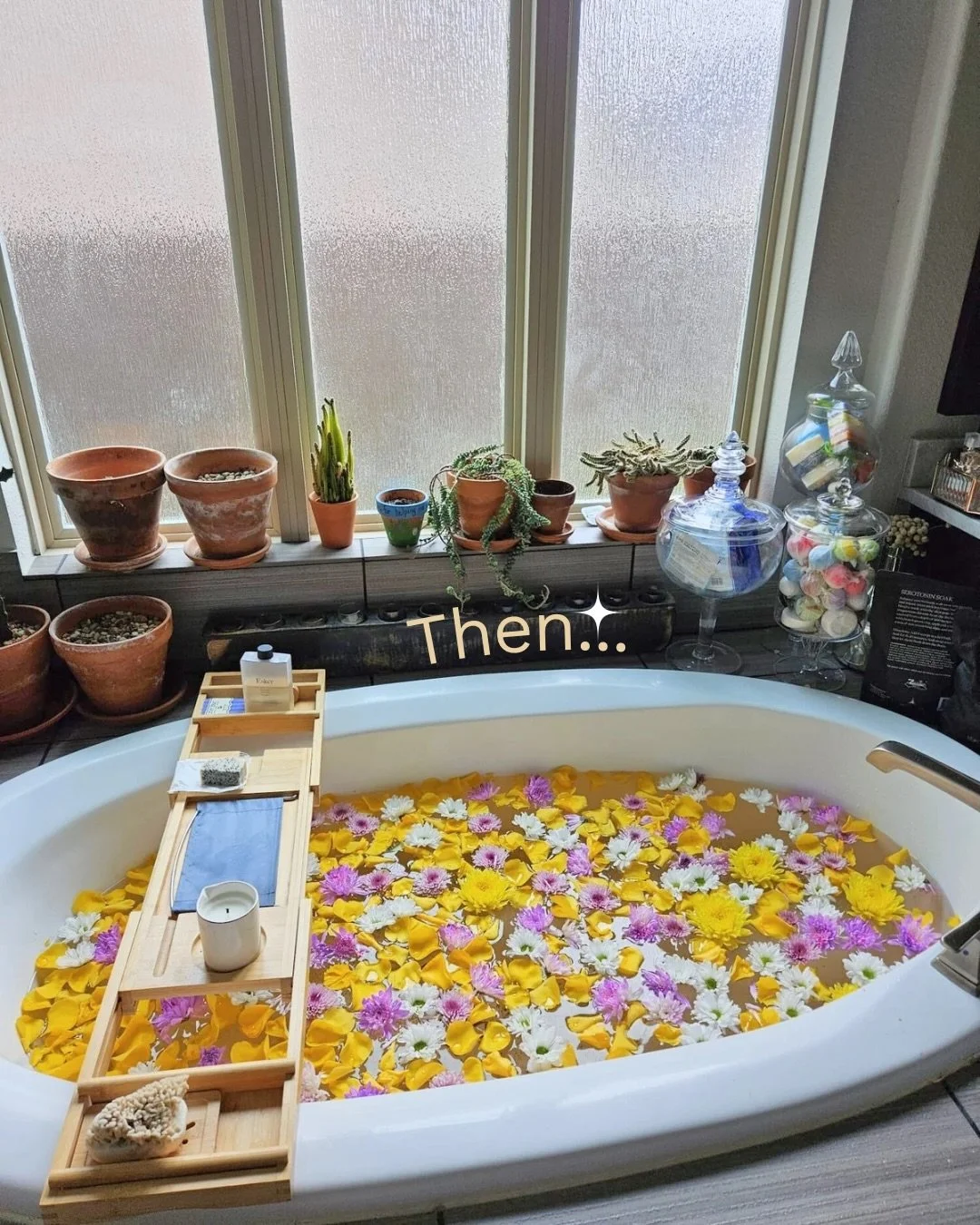 A year and a half between these two flower baths and the same beautiful journey of motherhood. It means so much to us when mothers come back and trust us again during such an important season of their lives. Supporting this mama through another postp