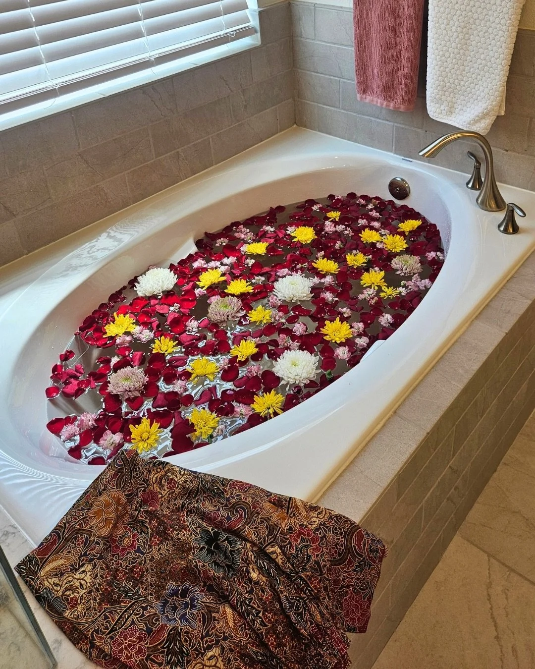 Did you know we also offer a Postpartum Wellness Spa Package specially for our C-section mamas? 

Healing after a C-section is different and you deserve care that truly understands your journey. This package is designed for moms who want extra suppor