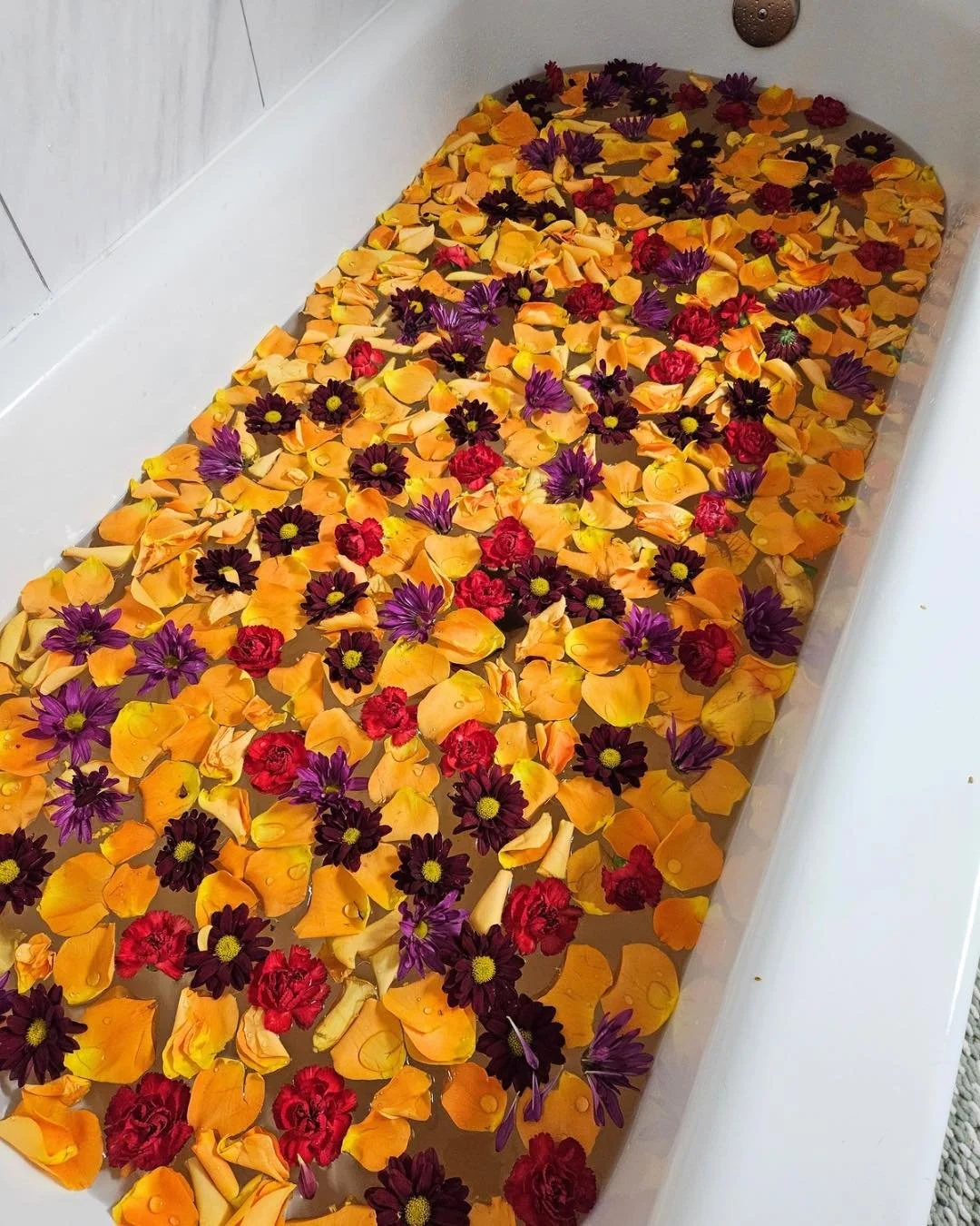 𝘕𝘰𝘸 𝘰𝘱𝘦𝘯 𝘧𝘰𝘳 𝘣𝘰𝘰𝘬𝘪𝘯𝘨.🌼

Our One-time Postpartum Wellness Spa Package is available for those who prefer a single, restorative session of care.

We also offer our Bengkung Belly Bind Service, learn the traditional binding technique, e