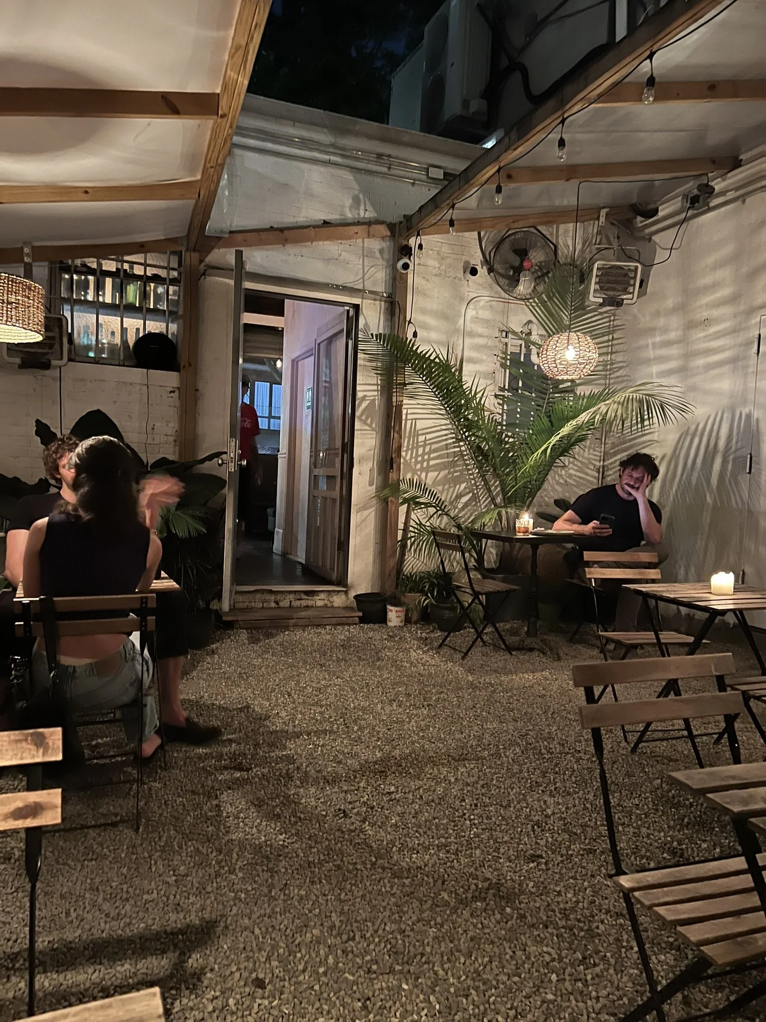 Corto and the Beauty of a Complete Neighborhood 