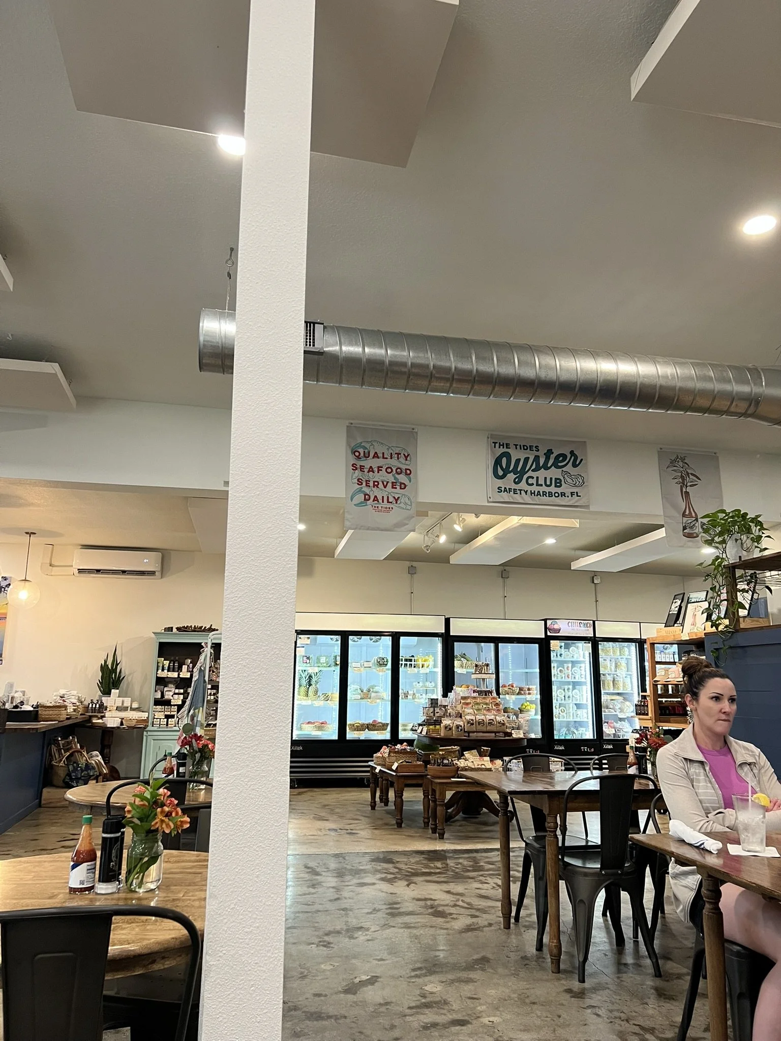 Tides Seafood Market (5).JPEG