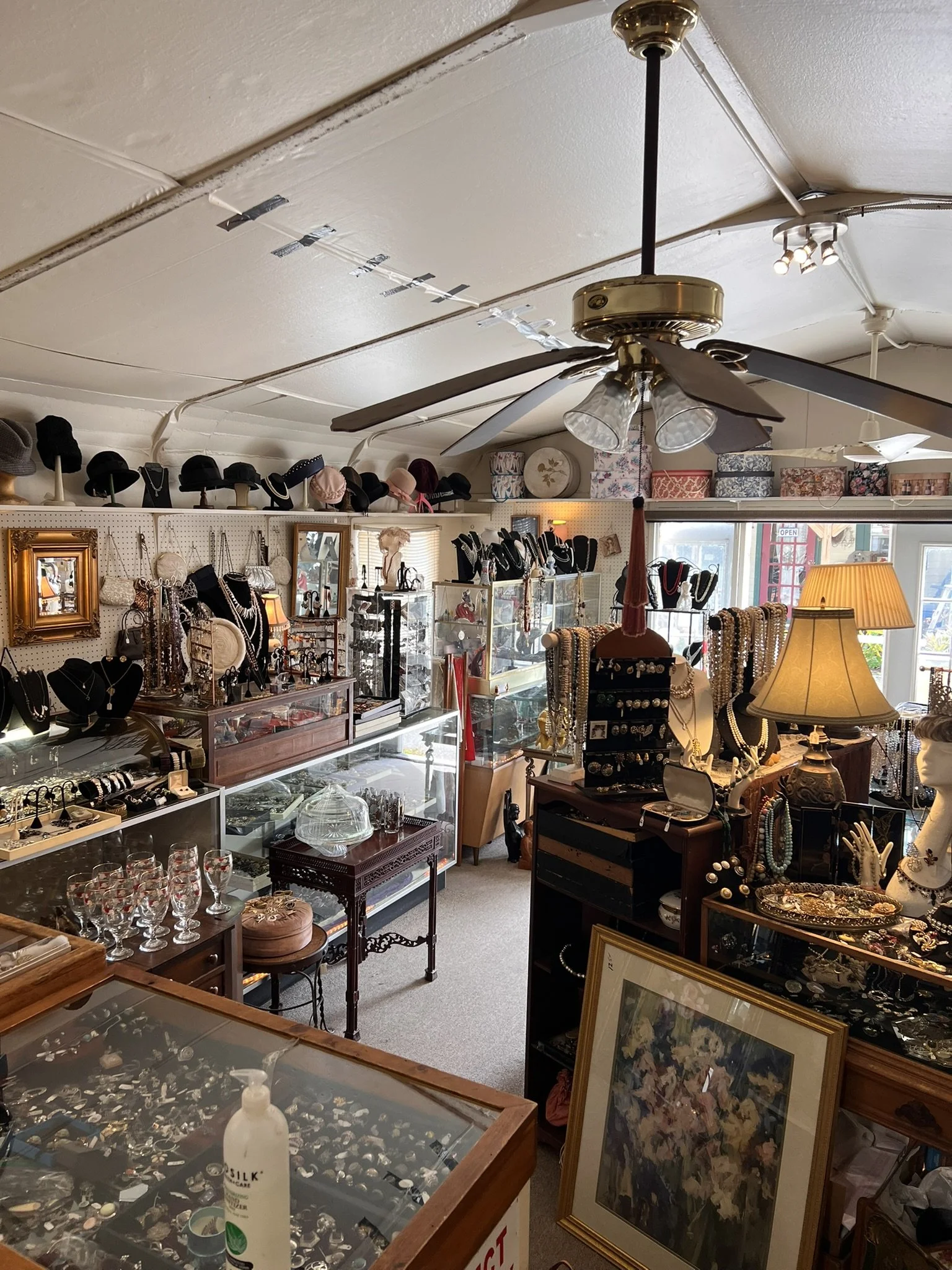 Rennigers Antique Market (18).JPEG
