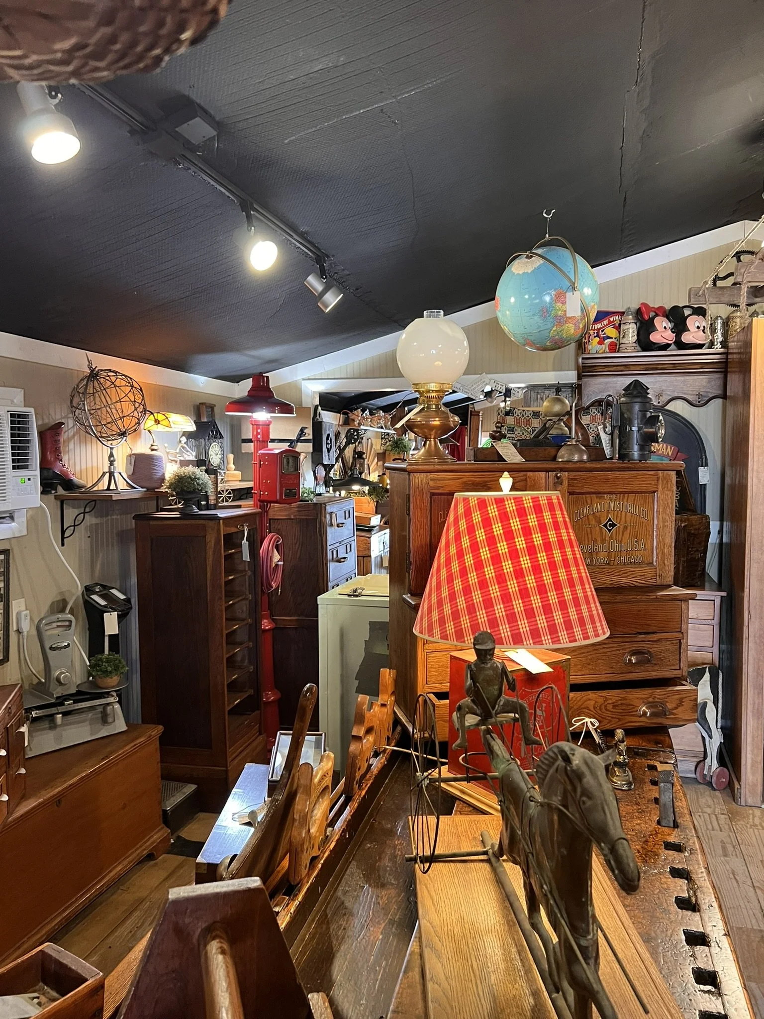 Rennigers Antique Market (20).JPEG