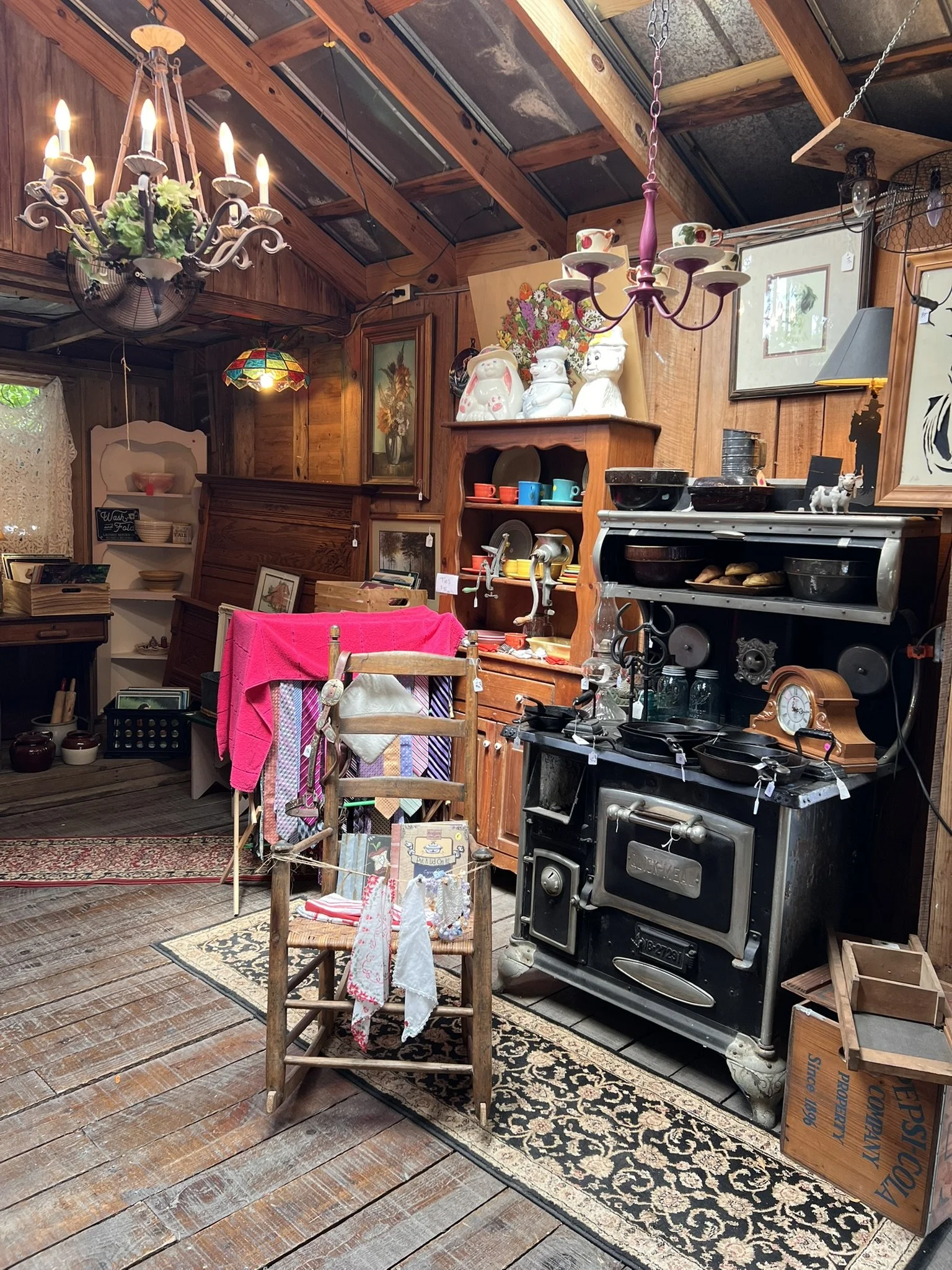 Rennigers Antique Market (21).JPEG