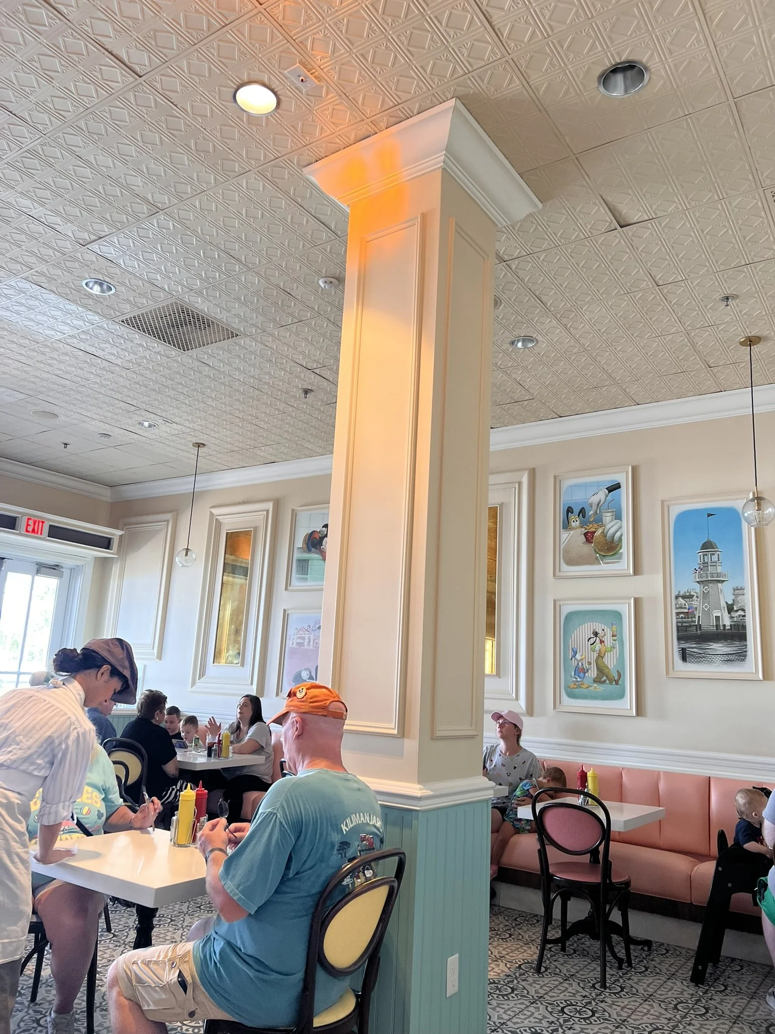 Disneys Boardwalk Snackabout (40).JPEG