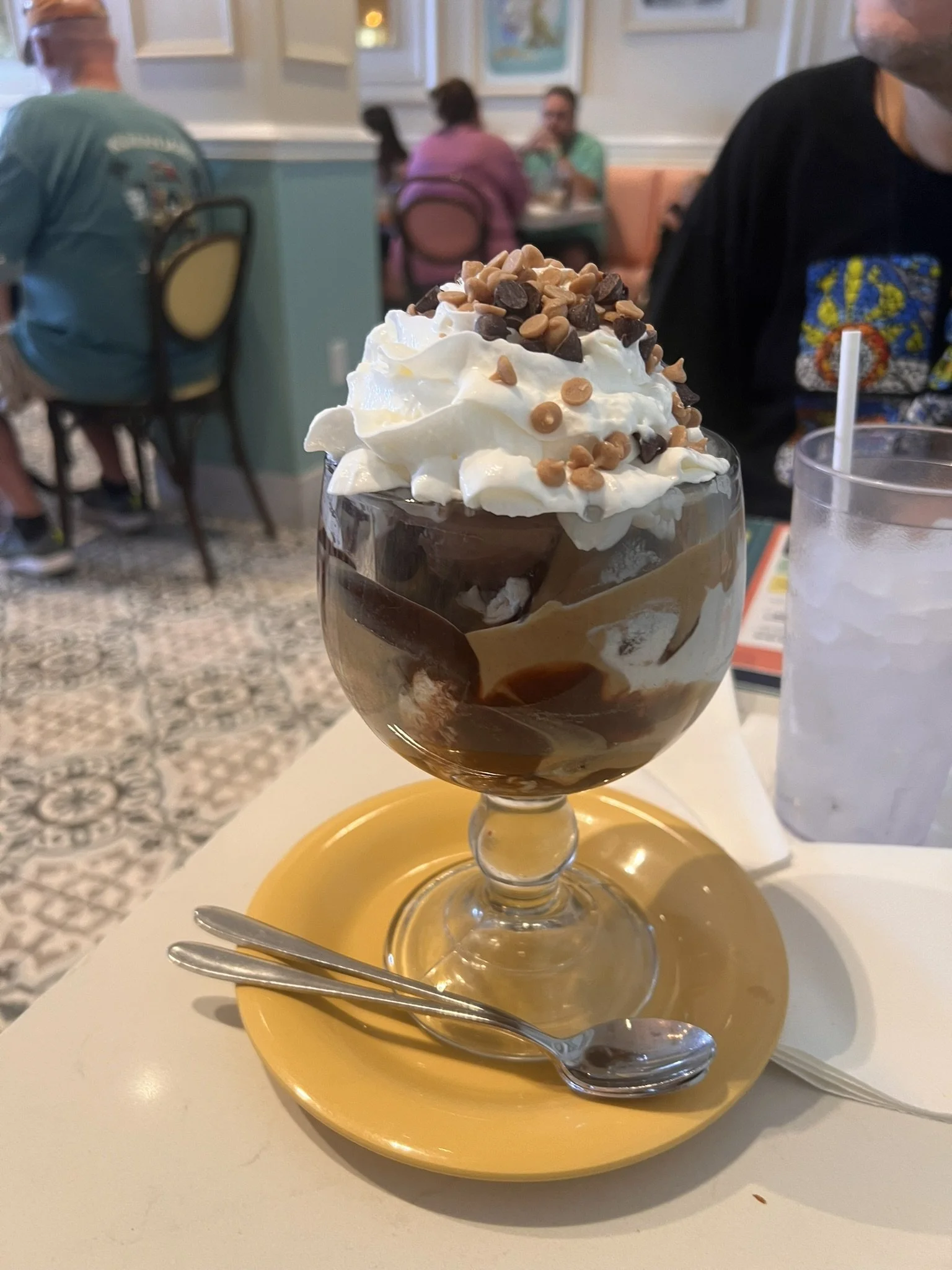 Disneys Boardwalk Snackabout (44).JPEG