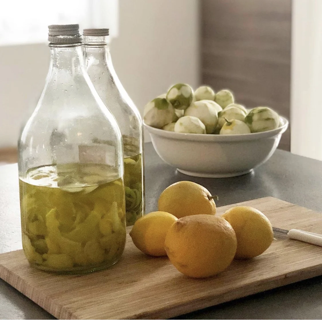 Peeling the lemons