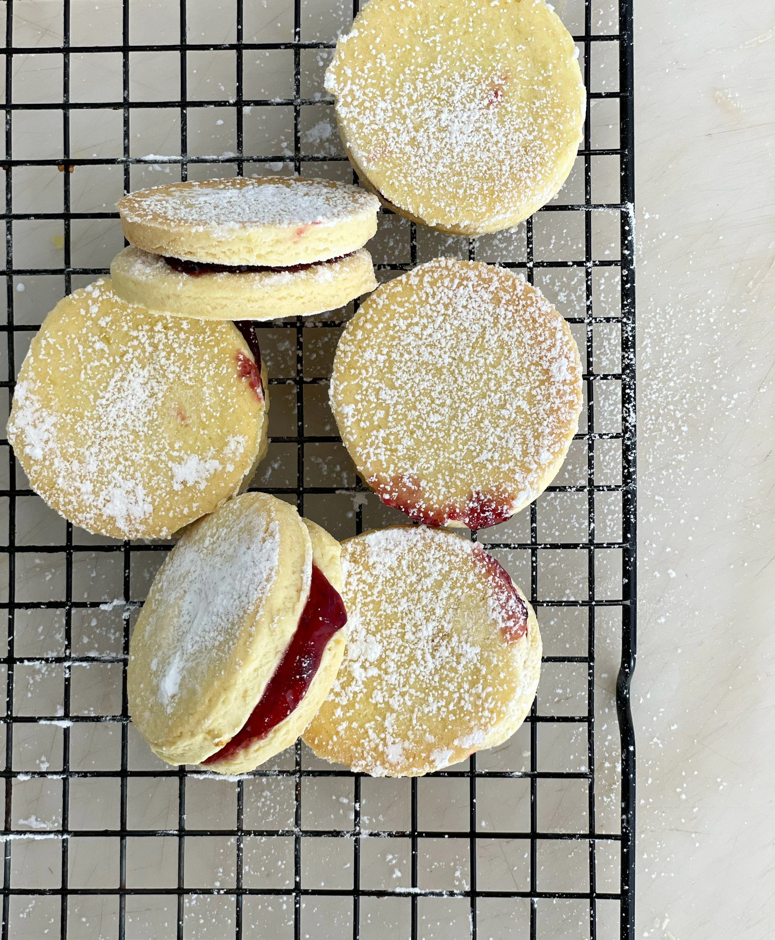Biscotti di Pasta Frolla con Marmellata