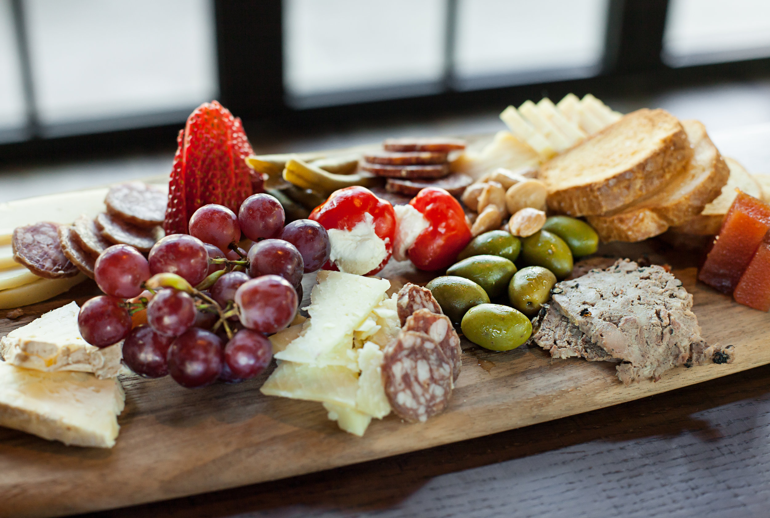 CharcuterieBoard_4689_HI_RES_FIN_JPEG.jpg