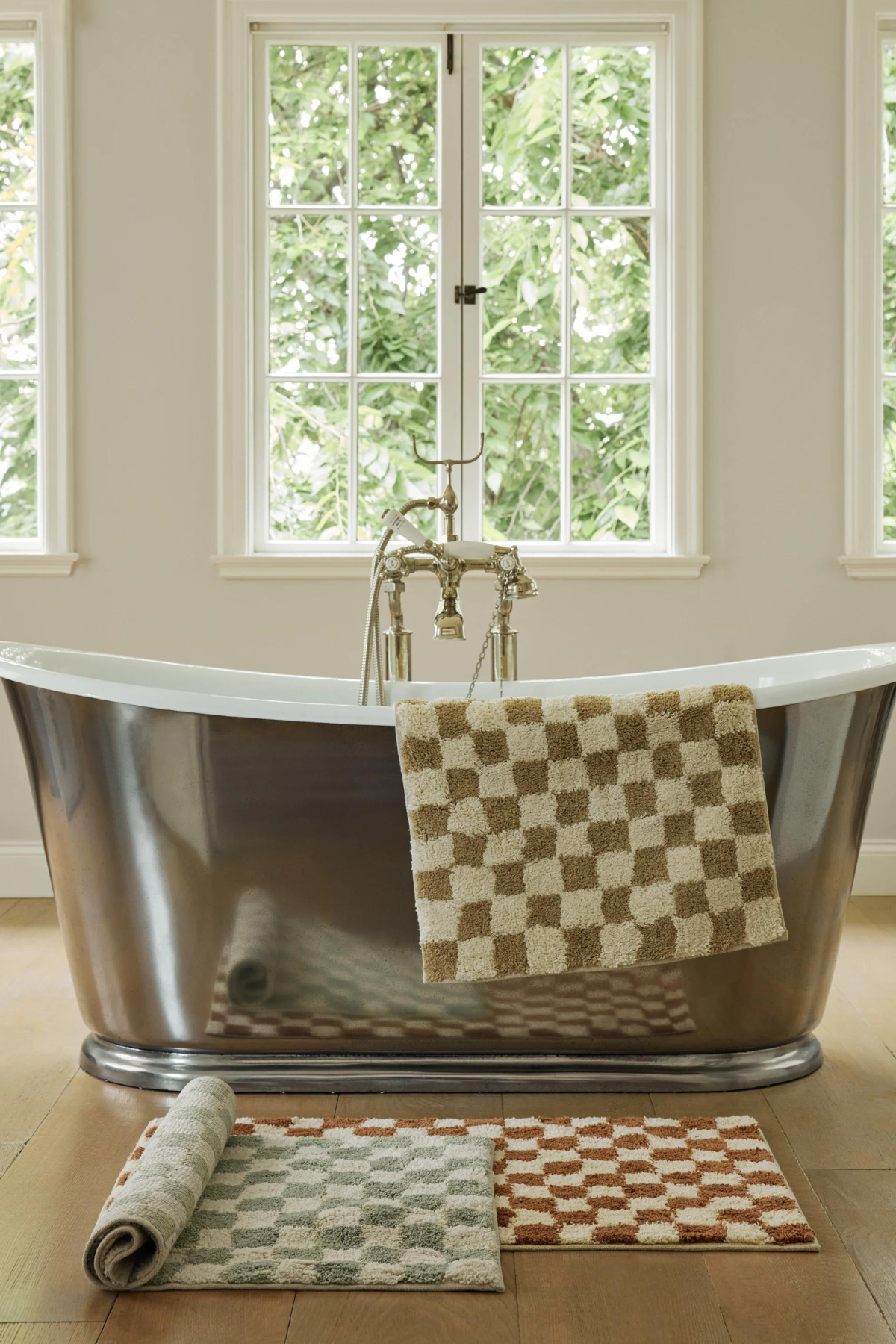 Checkerboard Bath Mat .png