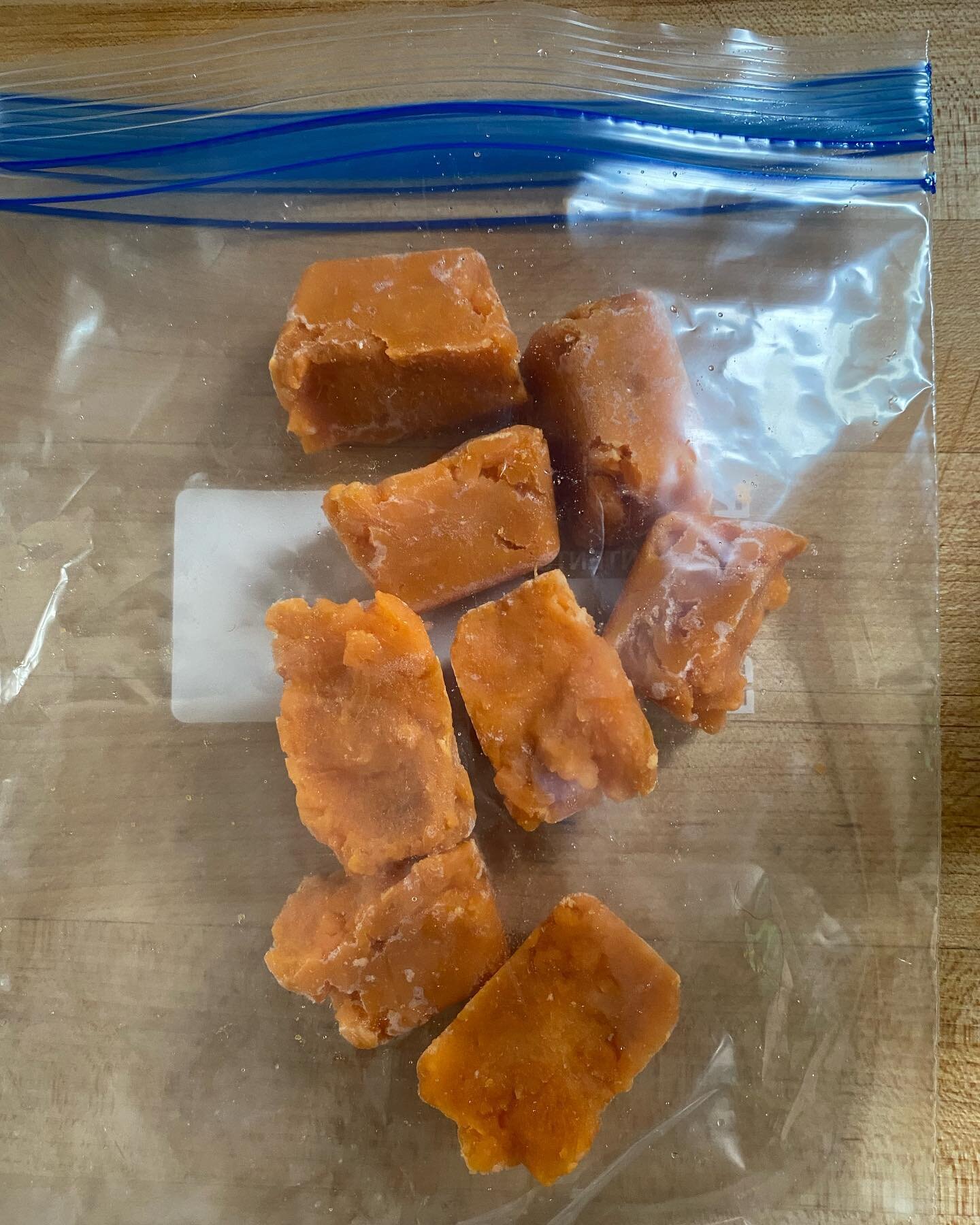 Veggie prep. Keep it simple. Prepare cooked sweet potato. Freeze in ice cube trays. Put into freezer bag for quick and easy portion controlled access. #preparation #portioncontrol #feedfresh #dogfood #sweetpotato #haveaplan #sitstaylearndogtraining