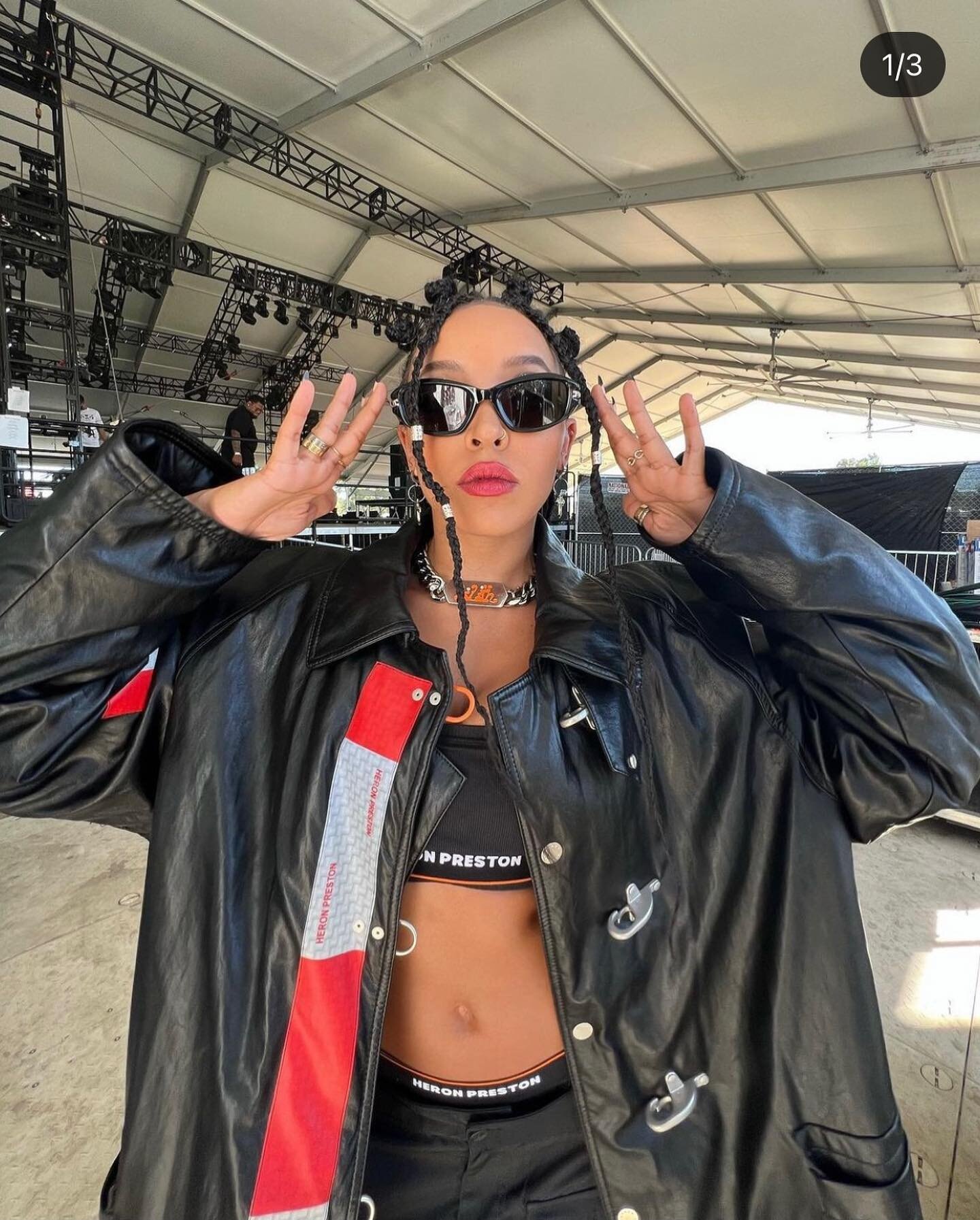 Today&rsquo;s #womancrushwednesday is @tinashenow !! 🖤❤️🤍 She just finished the US leg of her tour and is heading to Europe next month !! #wcw #tinashe #333 #tour #lapoltlaw