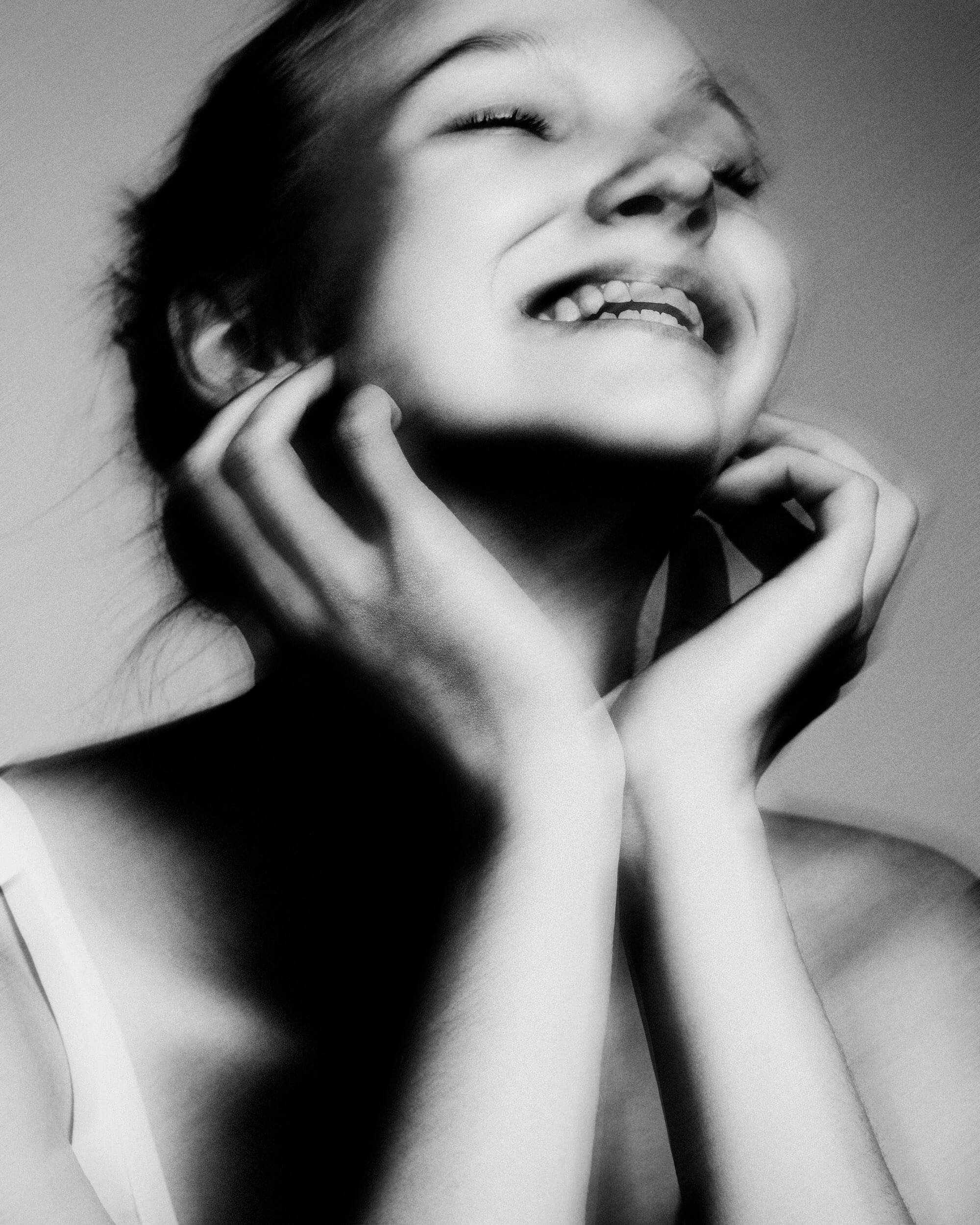 Shot_04_Posing_Table_112_Final_V2 copy.jpg