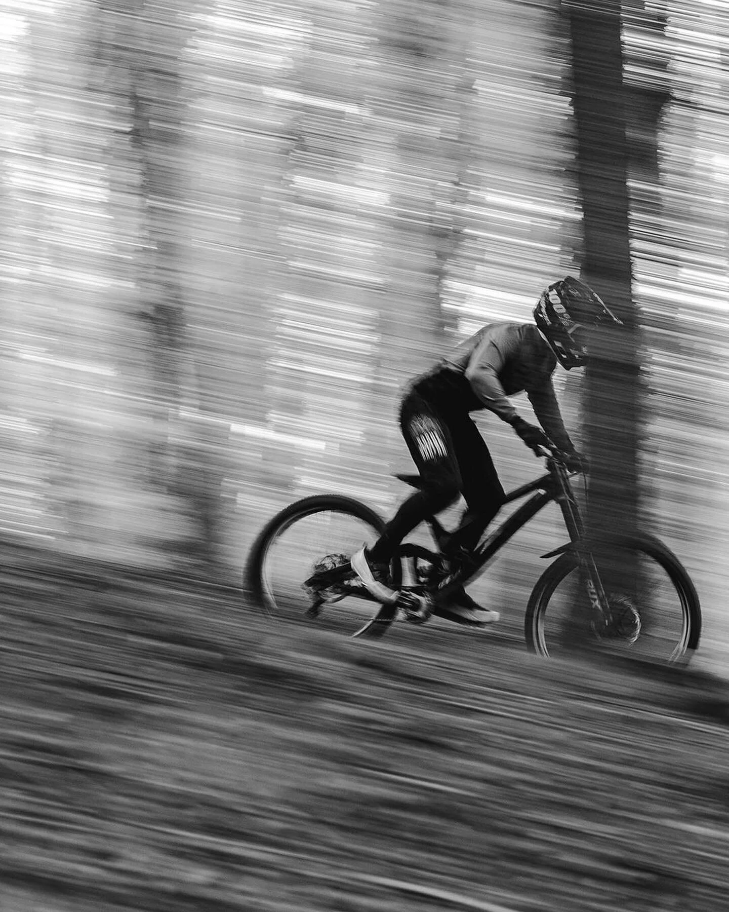 Last pre-season touches for @rogueracing_team 💪🏼
The Italian UCI team is ready for the @uci_mtbworldseries with some changes but still with our ochain🤘🏼

📷 @yuricortinovis 
#Ochain
#OchainR
#OchainE
#OchainComponents
#ActiveSpider
#MtbGameChange