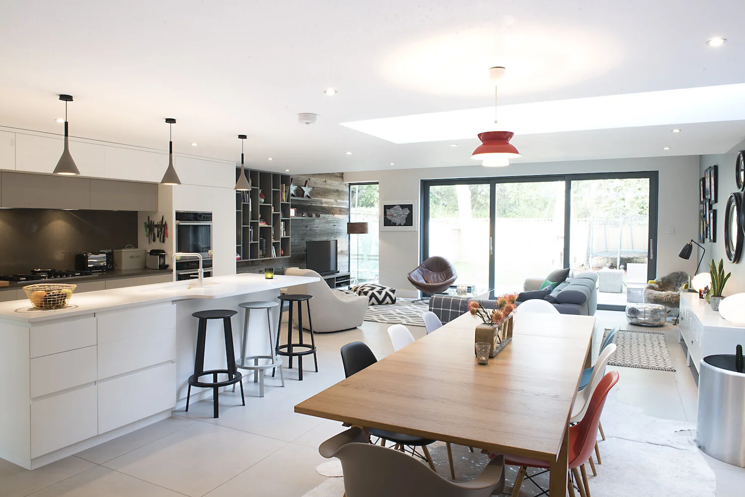 white-spacious-kitchen-living-room.jpg