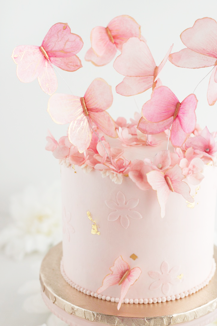 Wafer Paper Flowers on Cake - Pink Cake Box University