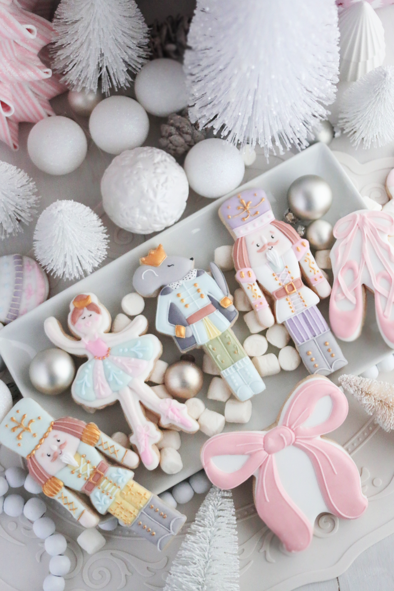 Nutcracker Set1-1.png