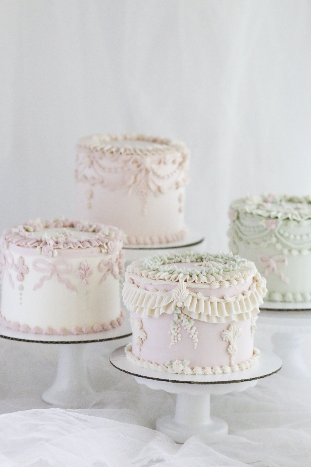 Vintage Mini Cakes in Pink & Sage | Hand-Piped Buttercream Art