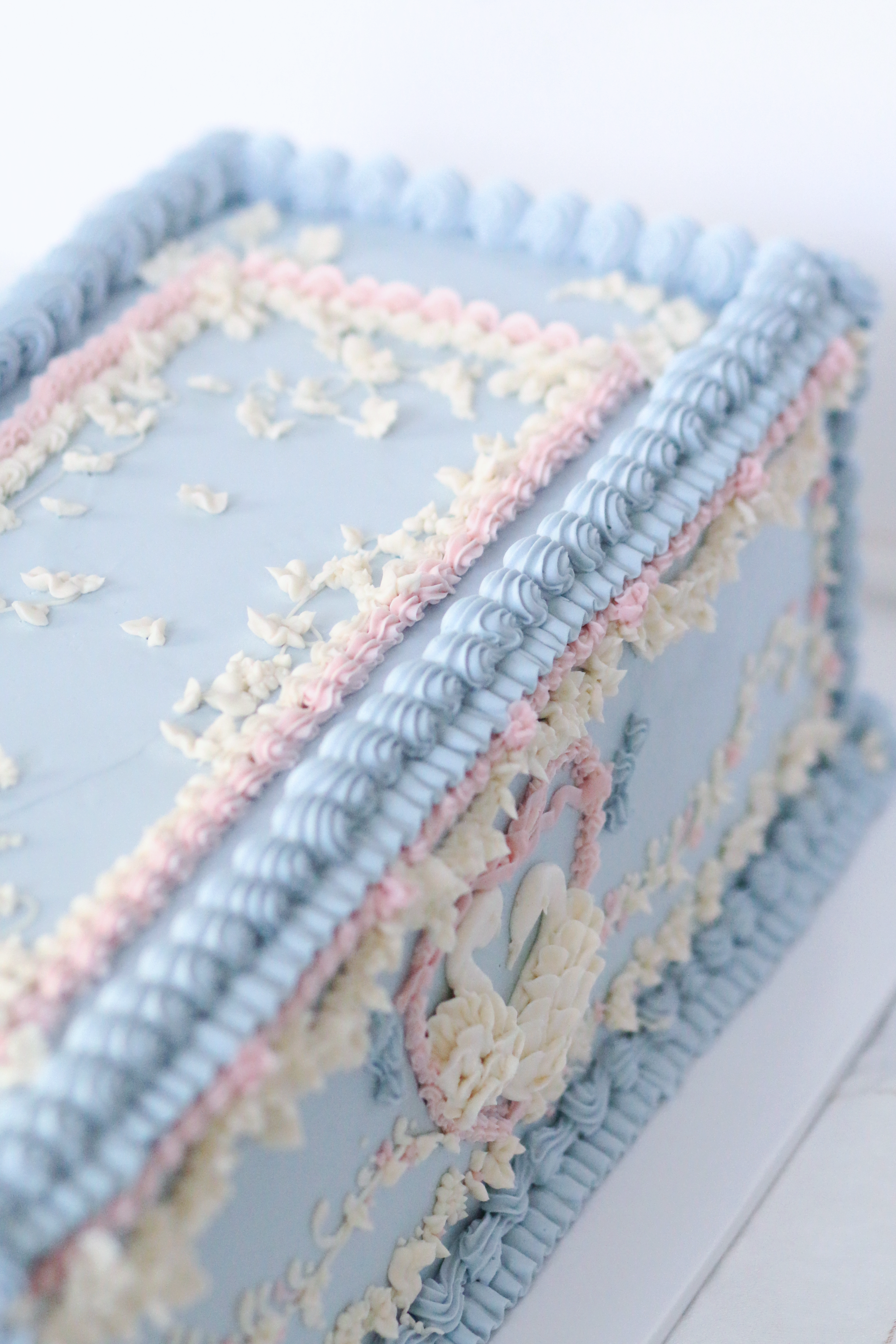 Swans CAke10.png