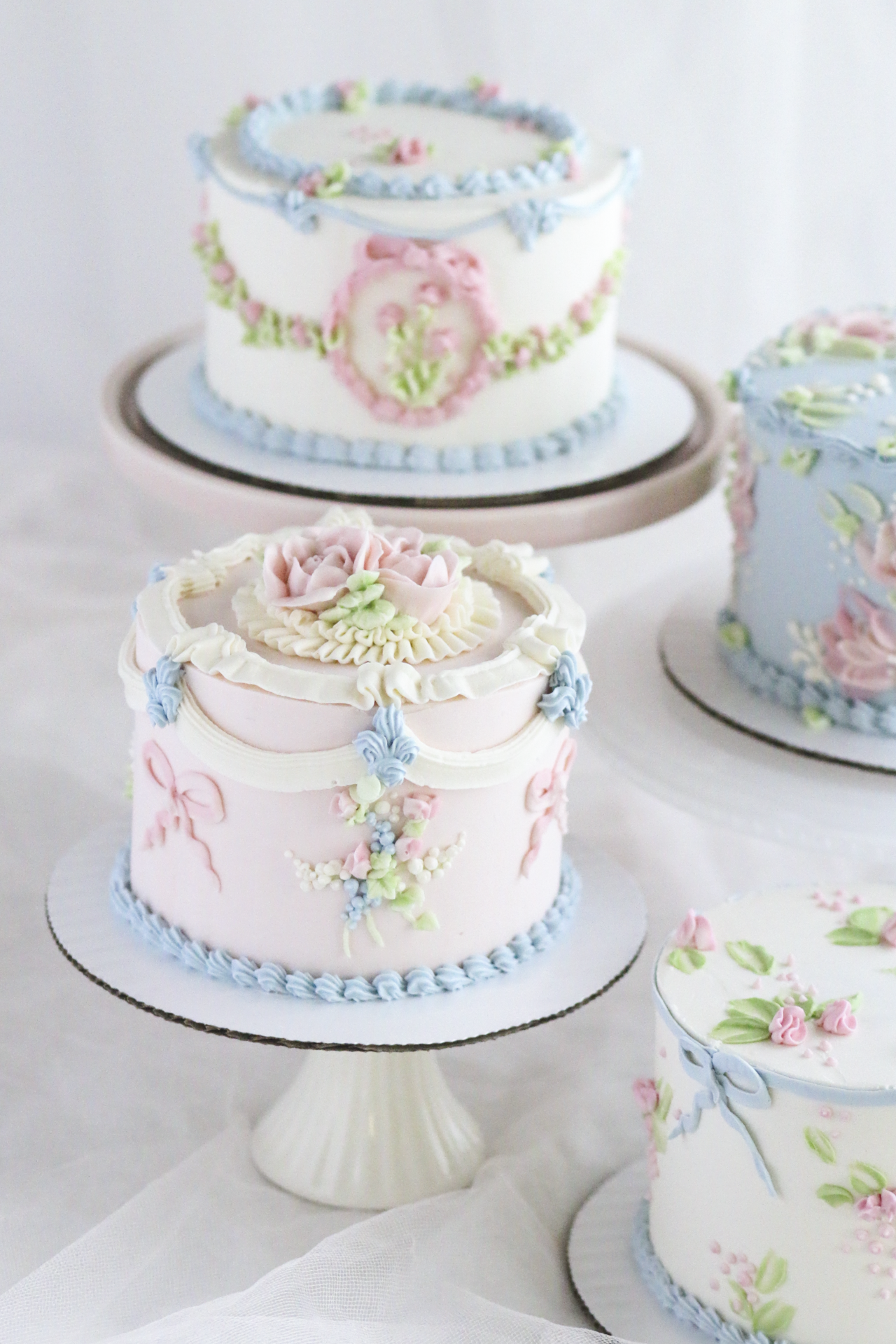Style Mini Cake Pastel Buttercream Mini Cakes — A Vintage Inspired Set — Rose Vanilla