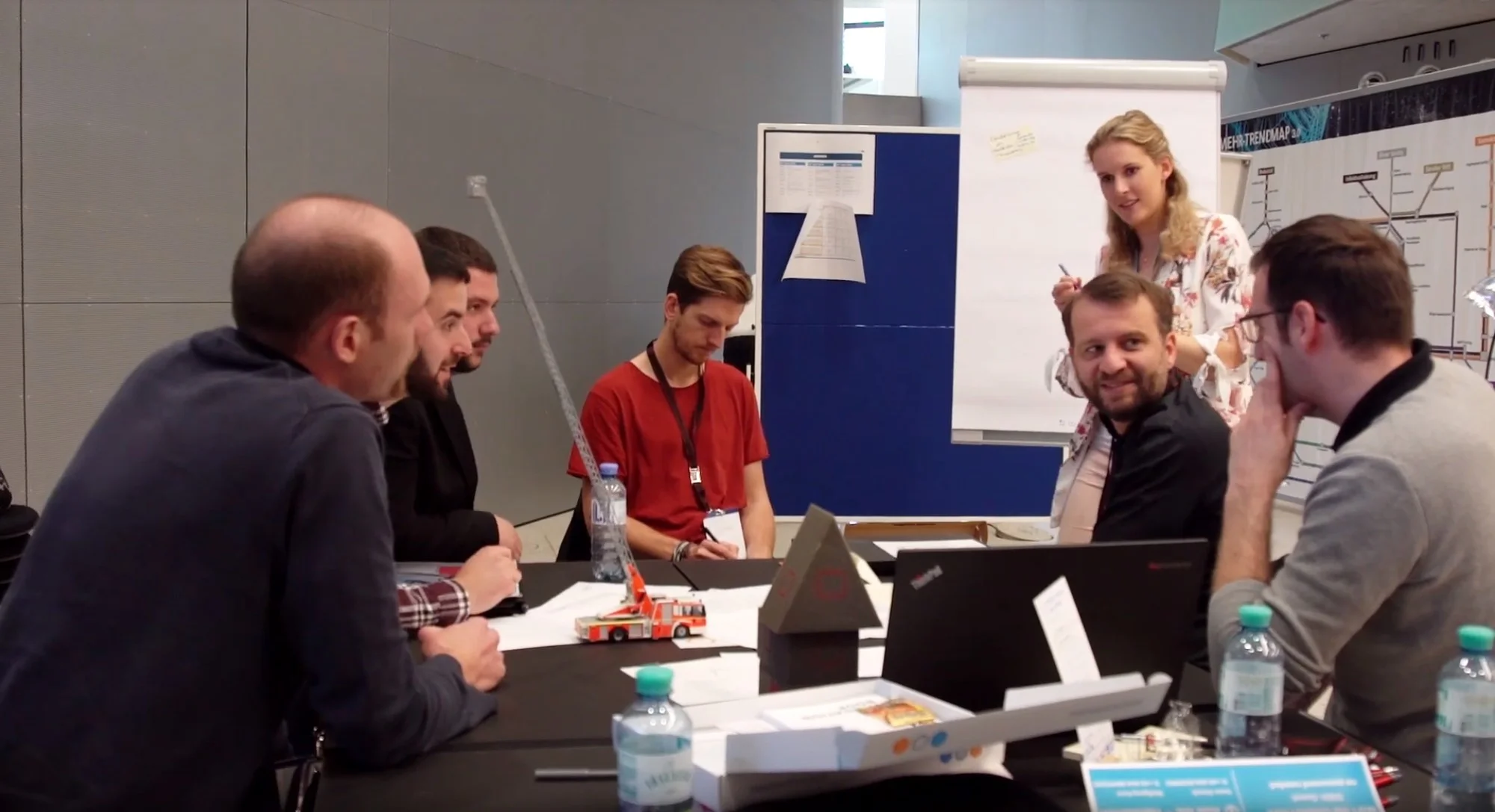 Spannende Insights von den Feuerwehr-Fahrzeugbauern von Rosenbauer bei unseren intensiven Brainstorm-Sessions, ©whataventure