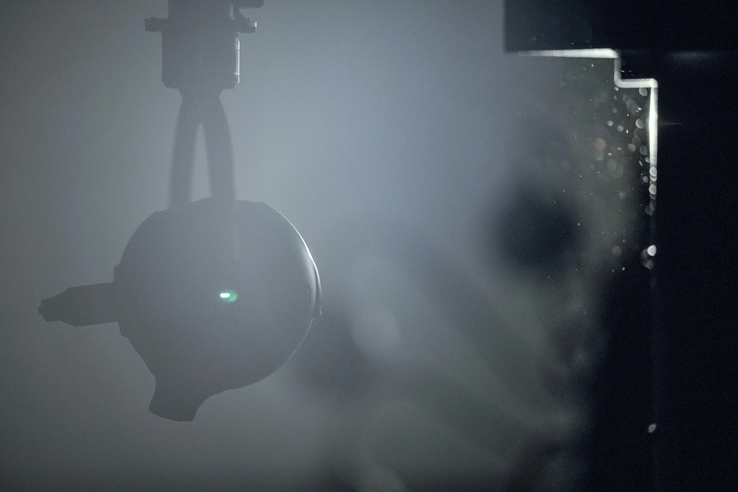 SAFE HOUSE #1《安全屋 #1》   MECHANICAL-KINETIC INSTALLATION, LIGHTING INSTALLATION, SOUND INSTALLATION POWDER COATING IRON PLATE, POWDER COATING STAINLESS STEEL, BIRCH BOARD, ABS PLASTIC, 3D PRINTING PHOTOSENSITIVE RESIN, MOTOR, COMPUTER, RADAR, SPEAKE