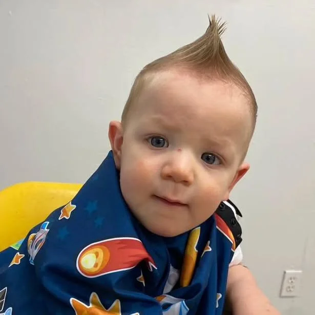 Monday vibes... 😜
#kidshairetcnorthshore #kidshair #kidscuts #kidshair #kidsstyle #childshair #haircuts #fade #northshorekids #layers #syle #hair #hairstyle #hairdesign #northshorebarber #mandevillemama #madisonvillekidd #slidellkidshair# #barber #b
