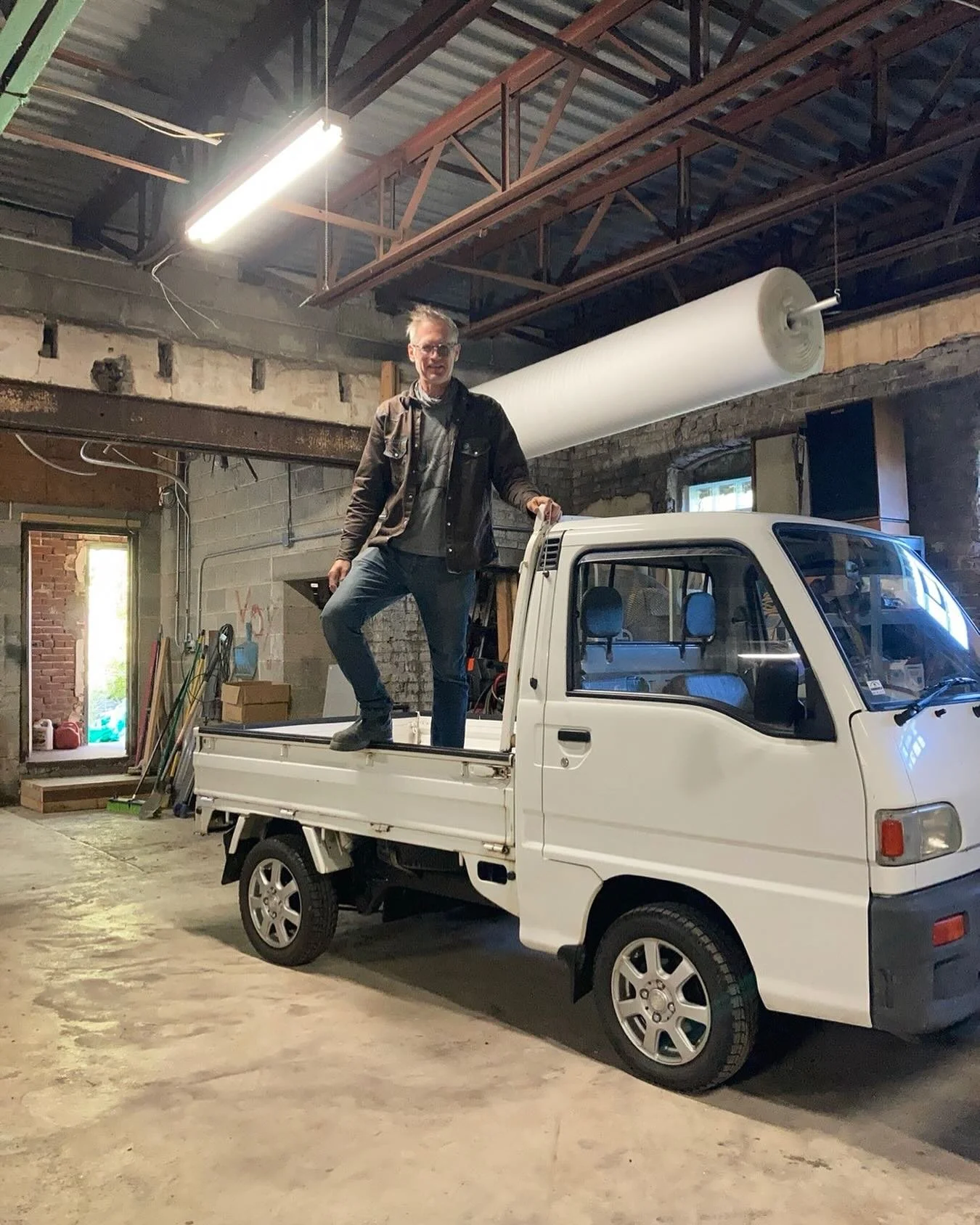 Me and my pet truck.  Takin care of bizness

#studiotime #keitruck #artistatwork
