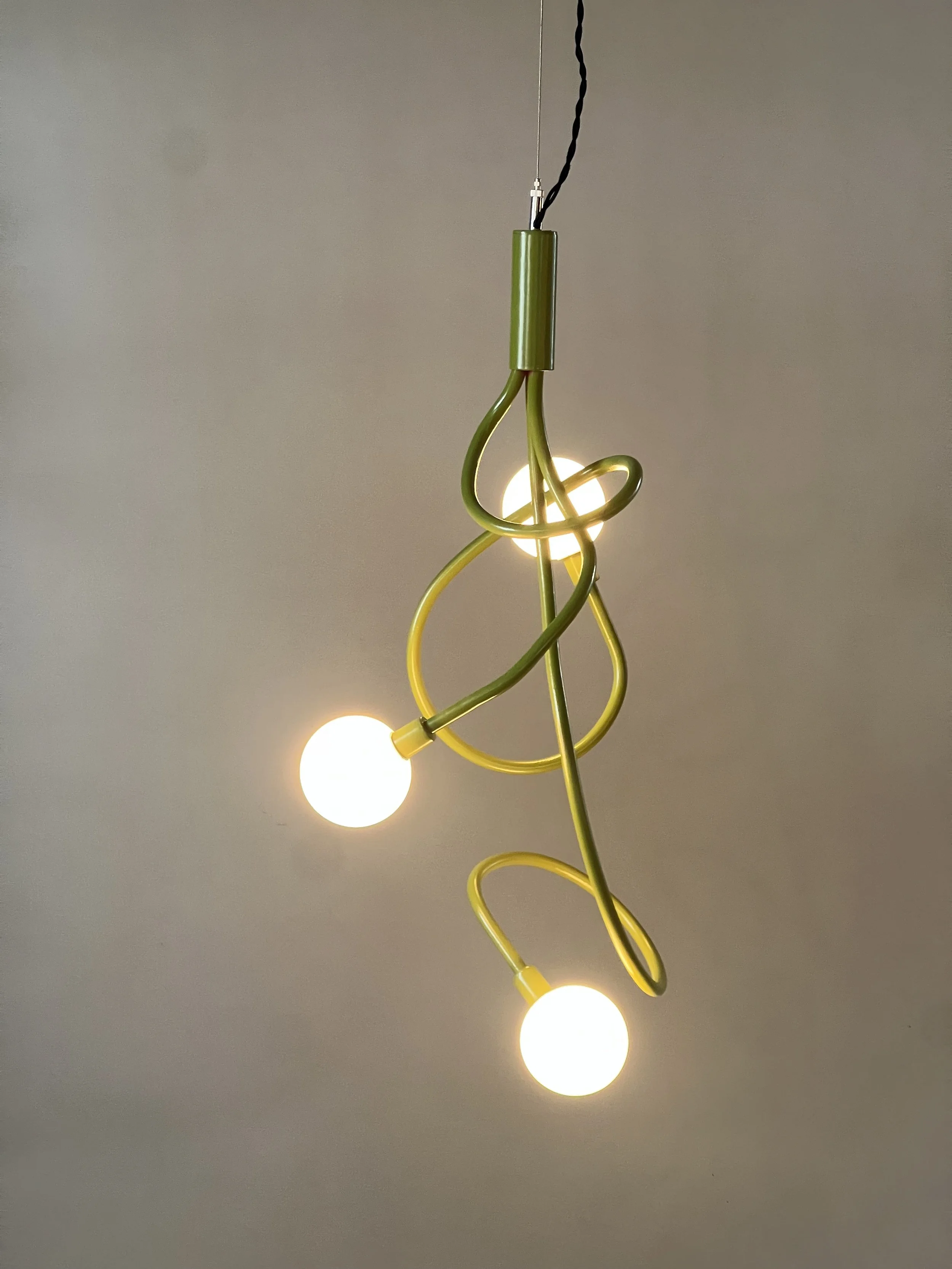Sketchy Jr - pea green with globes