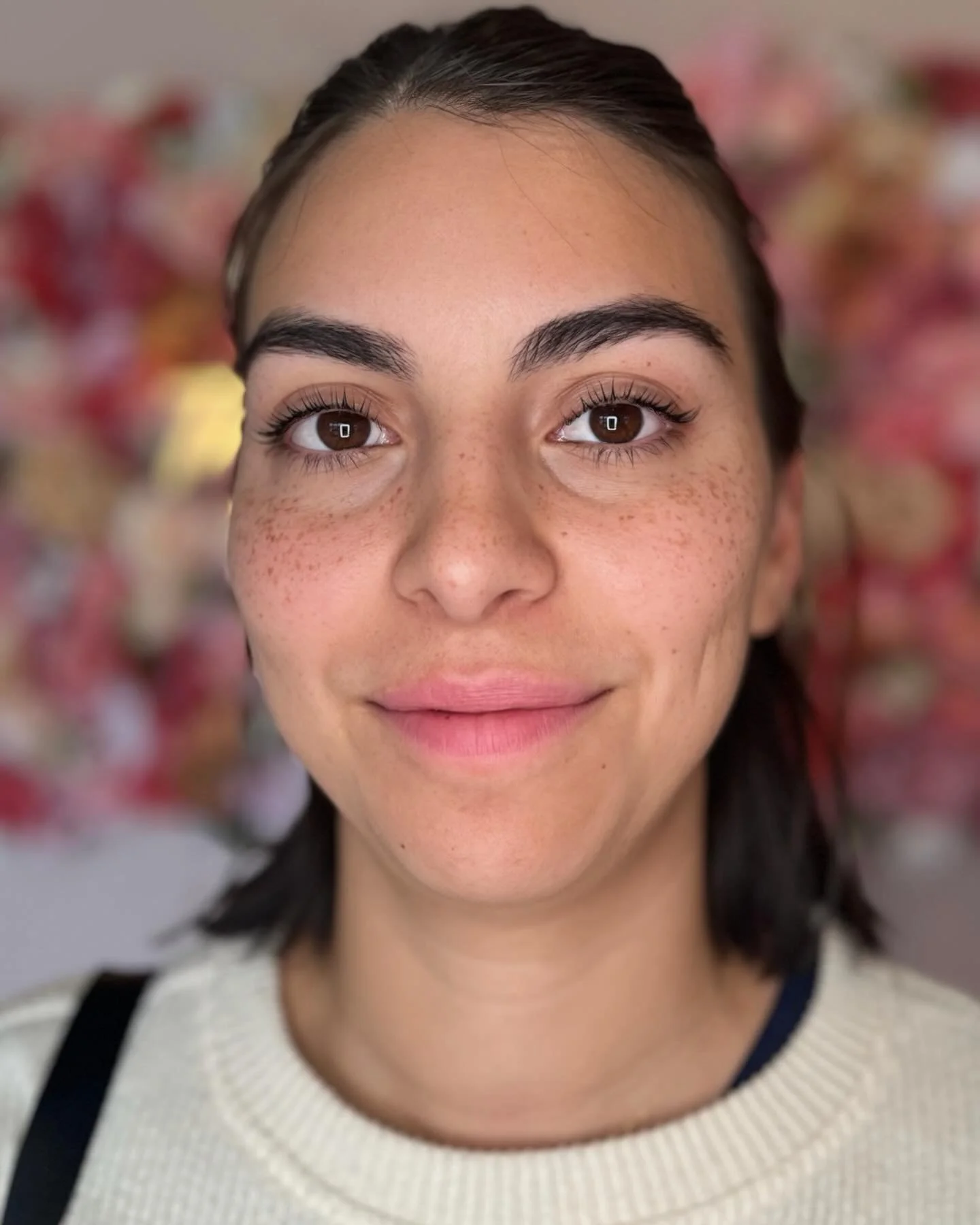 Ooh La La Lash Lift! 🤩 &hellip; if natural lashes are your thing and mascara is NOT! A lash lift is your match!

Lifted, dark lashes in about 45 mins that lasts 6-8 weeks!

Click the link in our bio or call/ text 994-299-3434! 
.
.
.
.
#iglamlab #ja