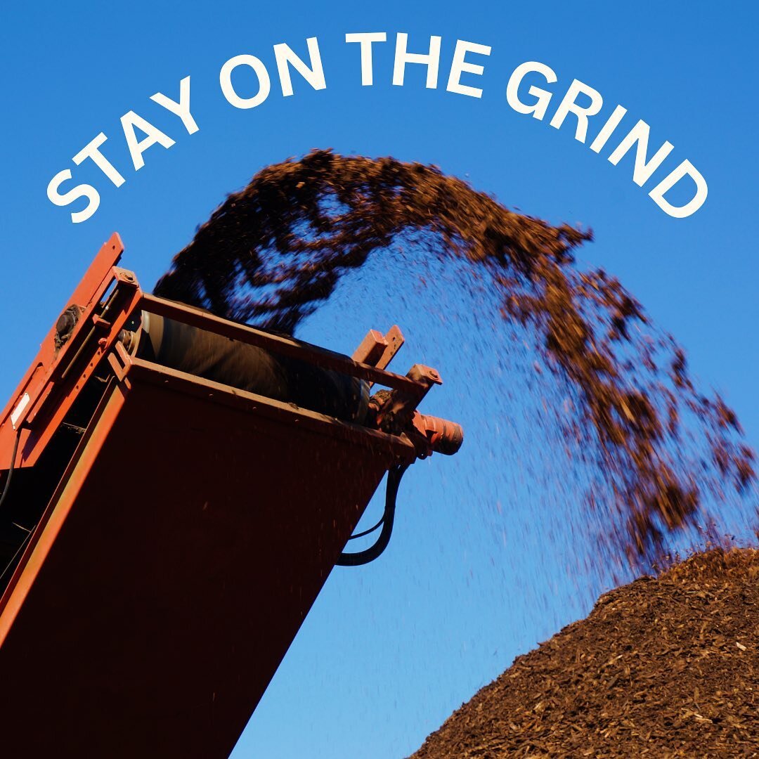 We stay grinding&hellip;mulch that is. Sources local, made local, sold local. #mulch #grind #compost #recycle