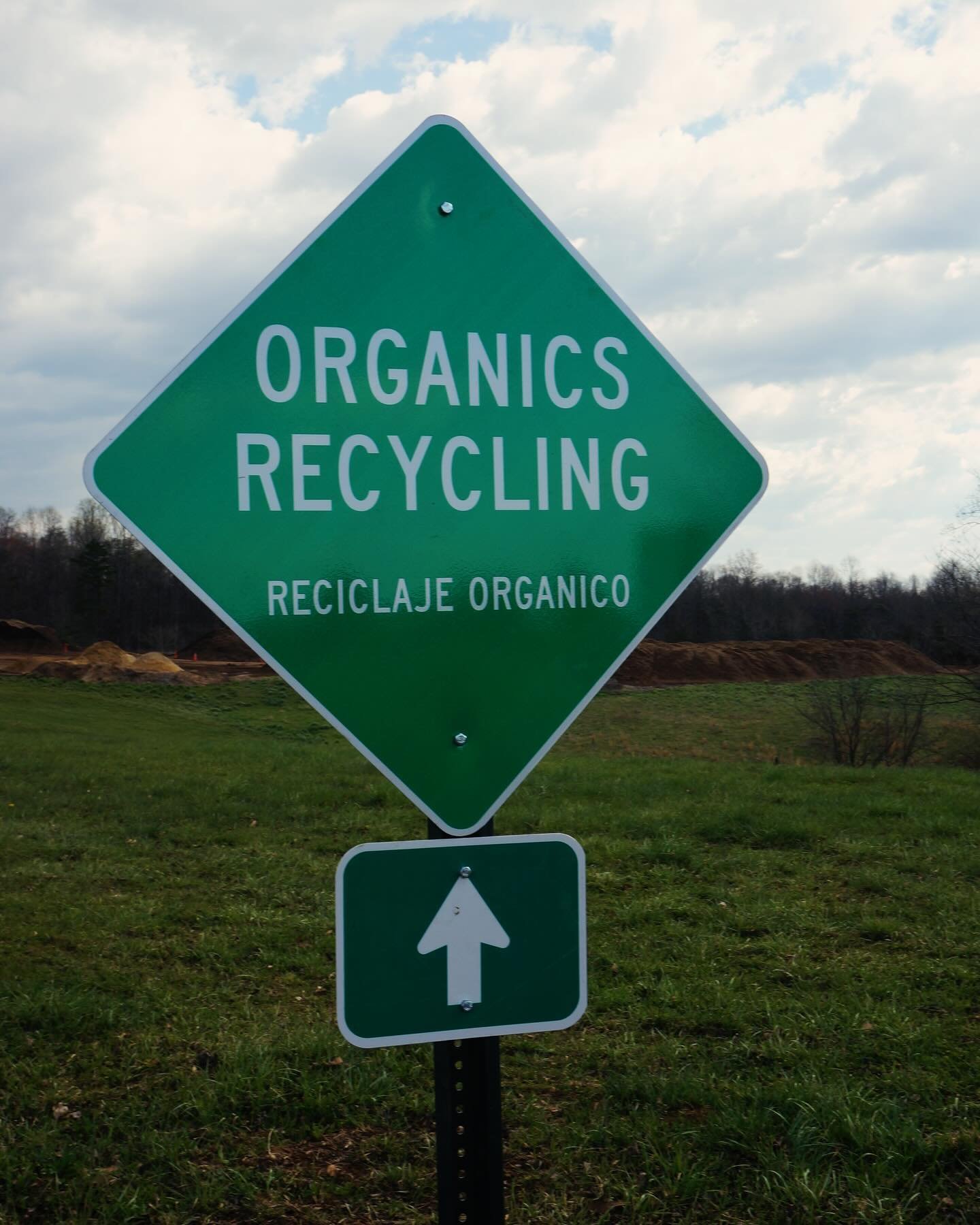 We put the CYCLE in RECYCLE! Bring us your yard waste and brush, we process it into high quality composts and mulches and then return it to the local area from whence it came. Keeping local carbon in the local ground; that&rsquo;s what we&rsquo;re ab