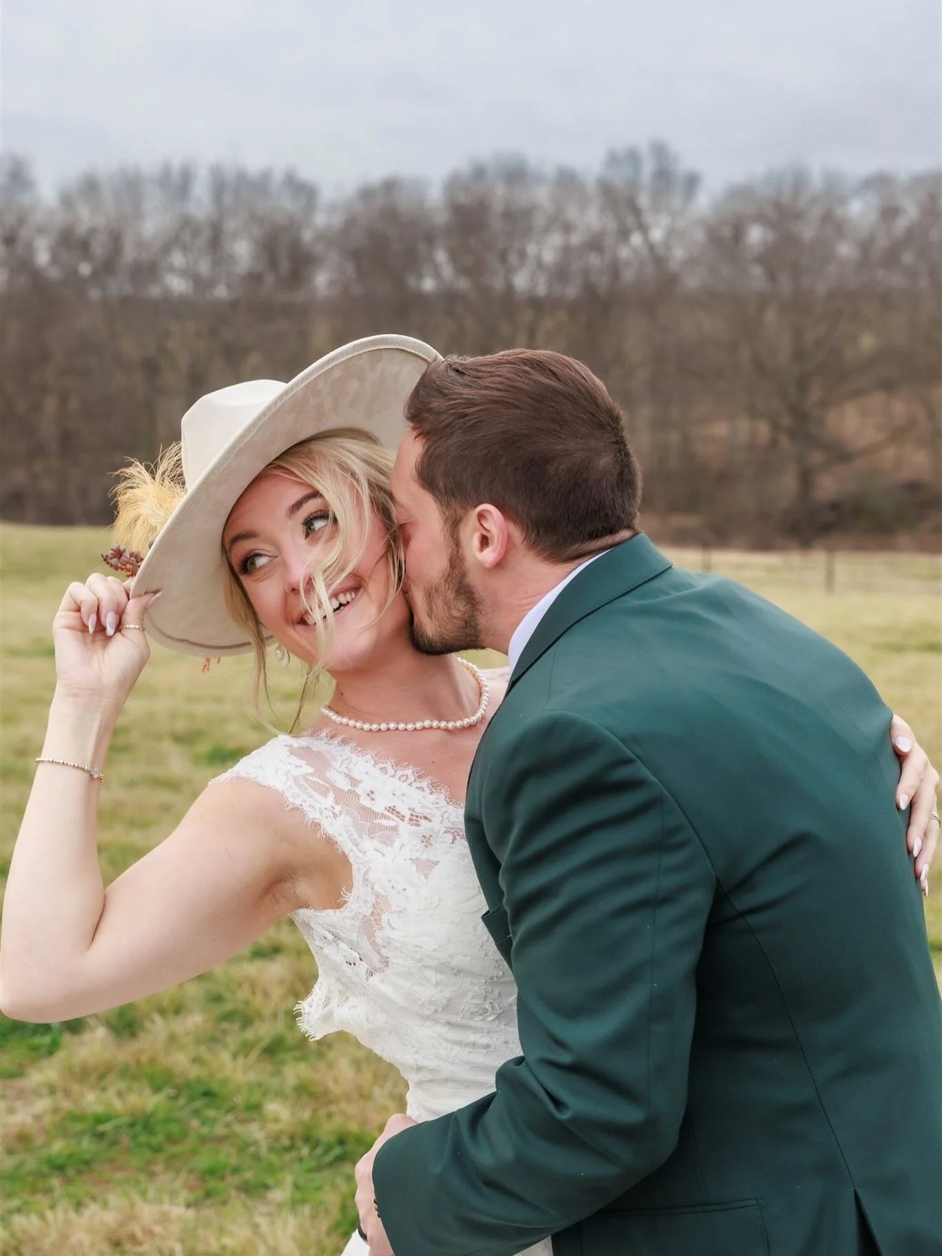 Styled shoot at @emeraldacresweddingevents 

Photography: @photoallillc
Wedding Planner: @simpleplannedkc 
Clean Wellness &amp; Beauty: @live4moreally
Realtor: @brandi_perkins_realtor
Florist: Petals &amp; More Flower Shop LLC
Videographer: @nomadcol
