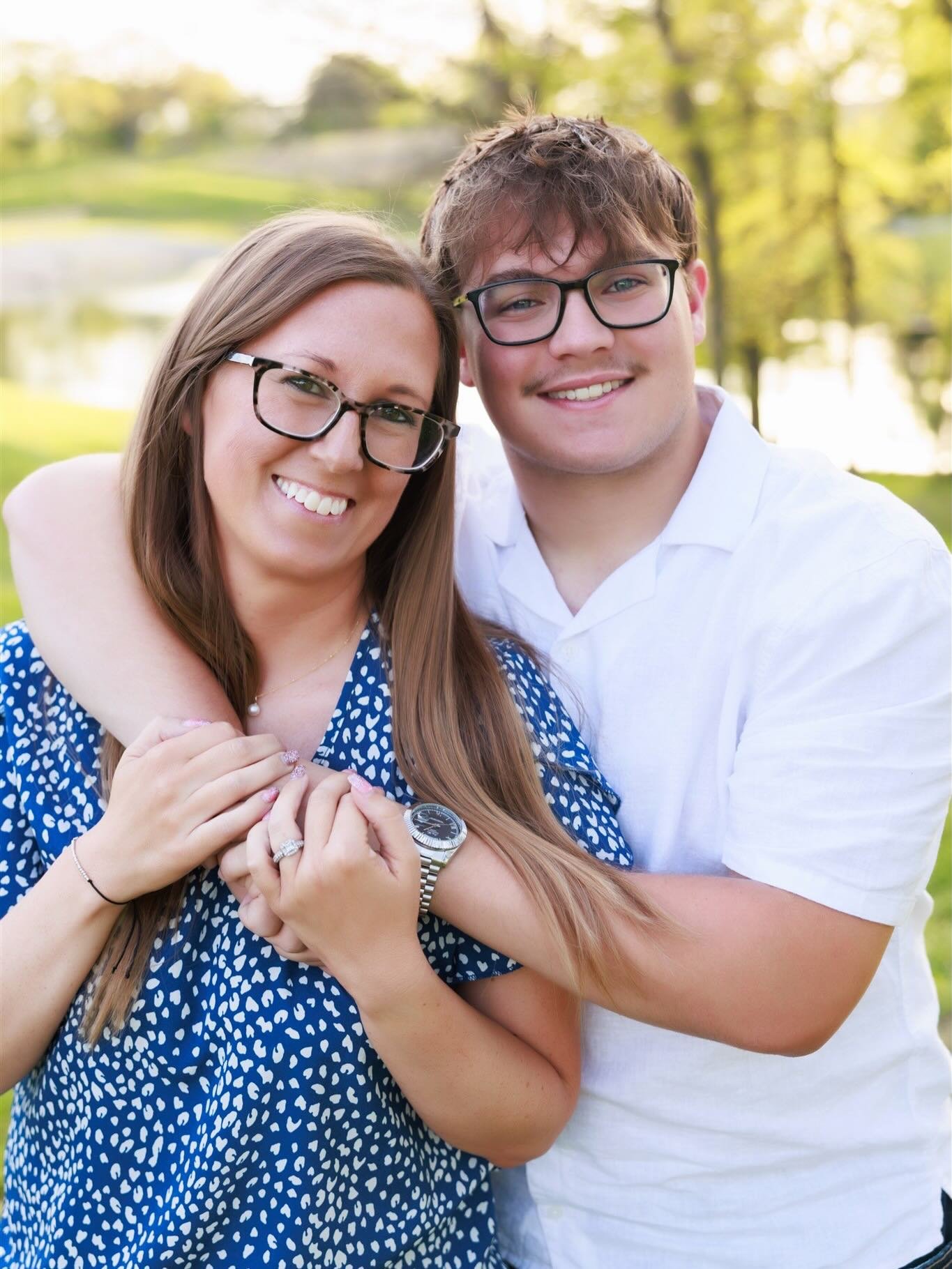 No matter how old our kids get, they'll always be our babies 🥰

Mother's Day minis for my seniors and their biggest supporters. I told them mom would appreciate these photos now and the kids would appreciate them once they are older. 

It's so nice 