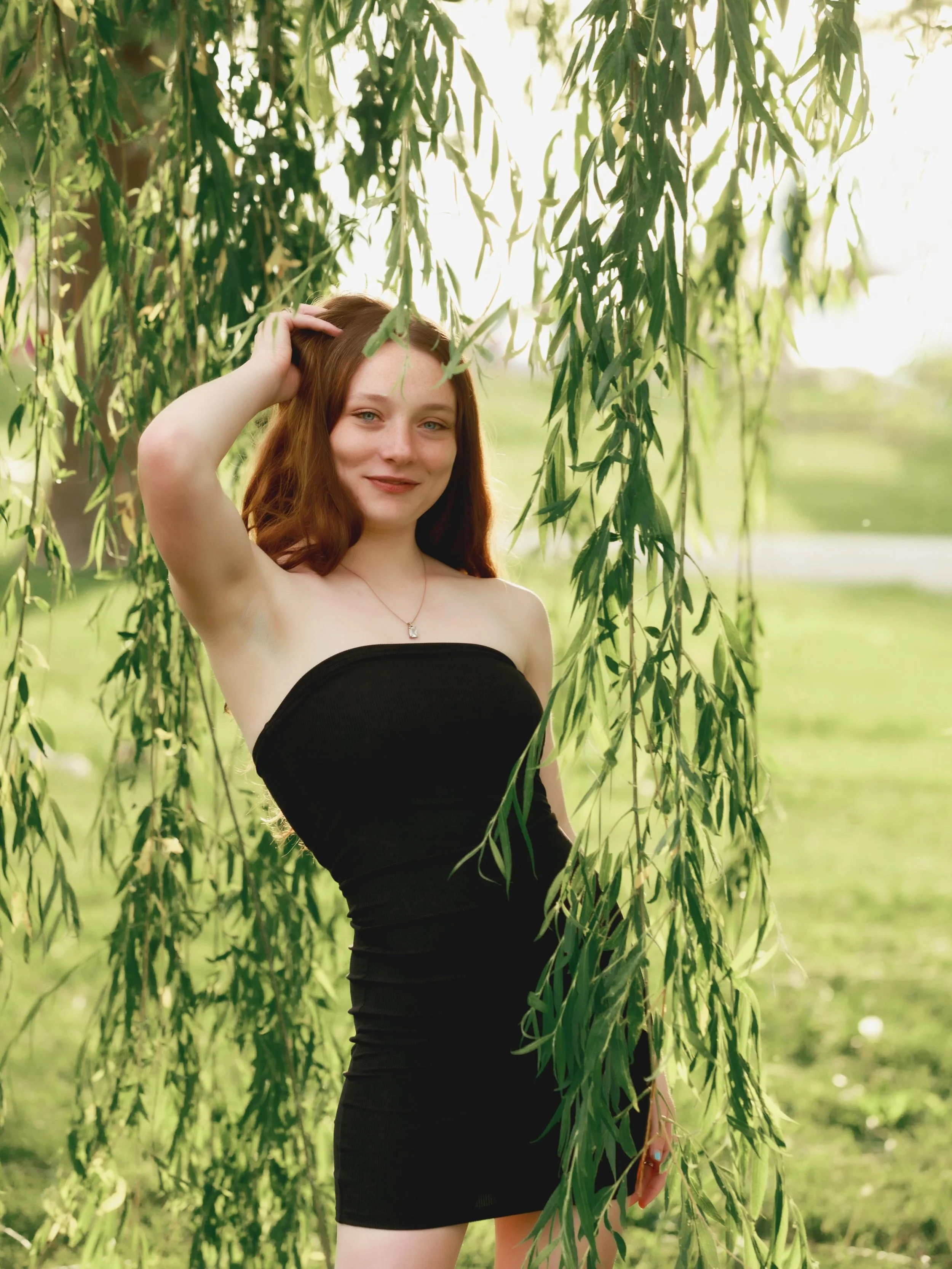 No need to over think it, the right light is sometimes all you need. 

When book g a photo session near Cameron Missouri, it's best to think about the time of year to give you the look you want. Spring and summer: twinkly light, bright colors, lots o