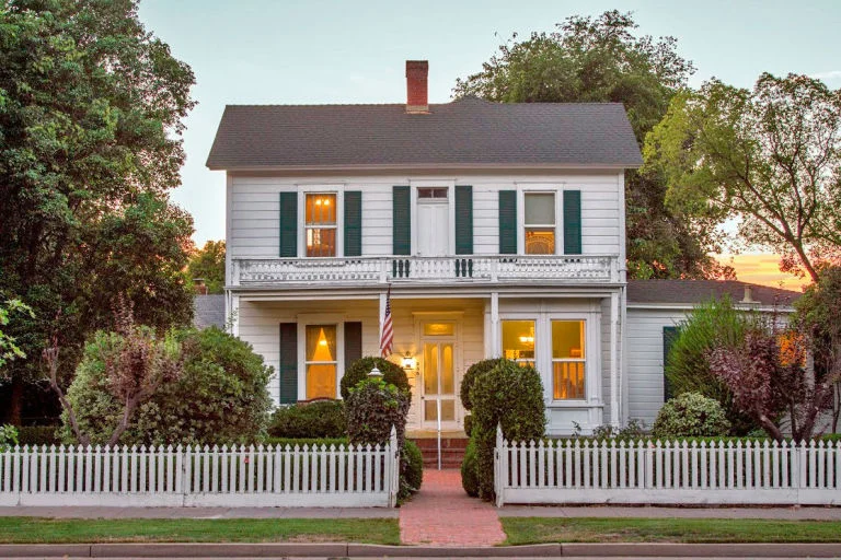 Are Our Early 30s the New Early 20s?