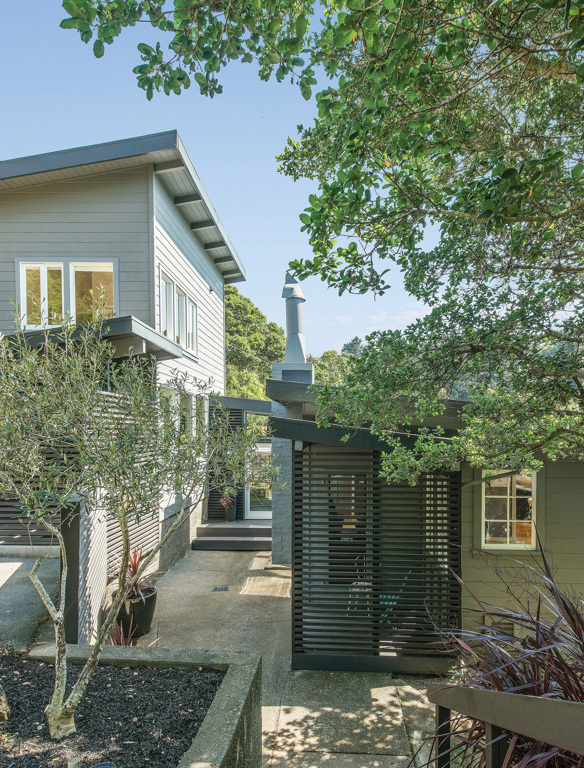 411 Wellesley