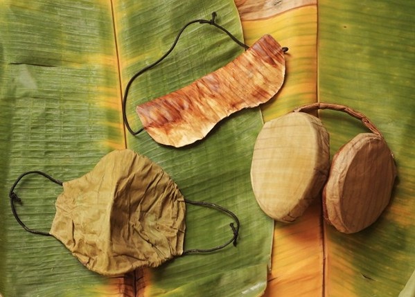 Banana leaf travel kit is a series of everyday necessary accessories that combines the comfort and beauty of earth while serving a deeper purpose.